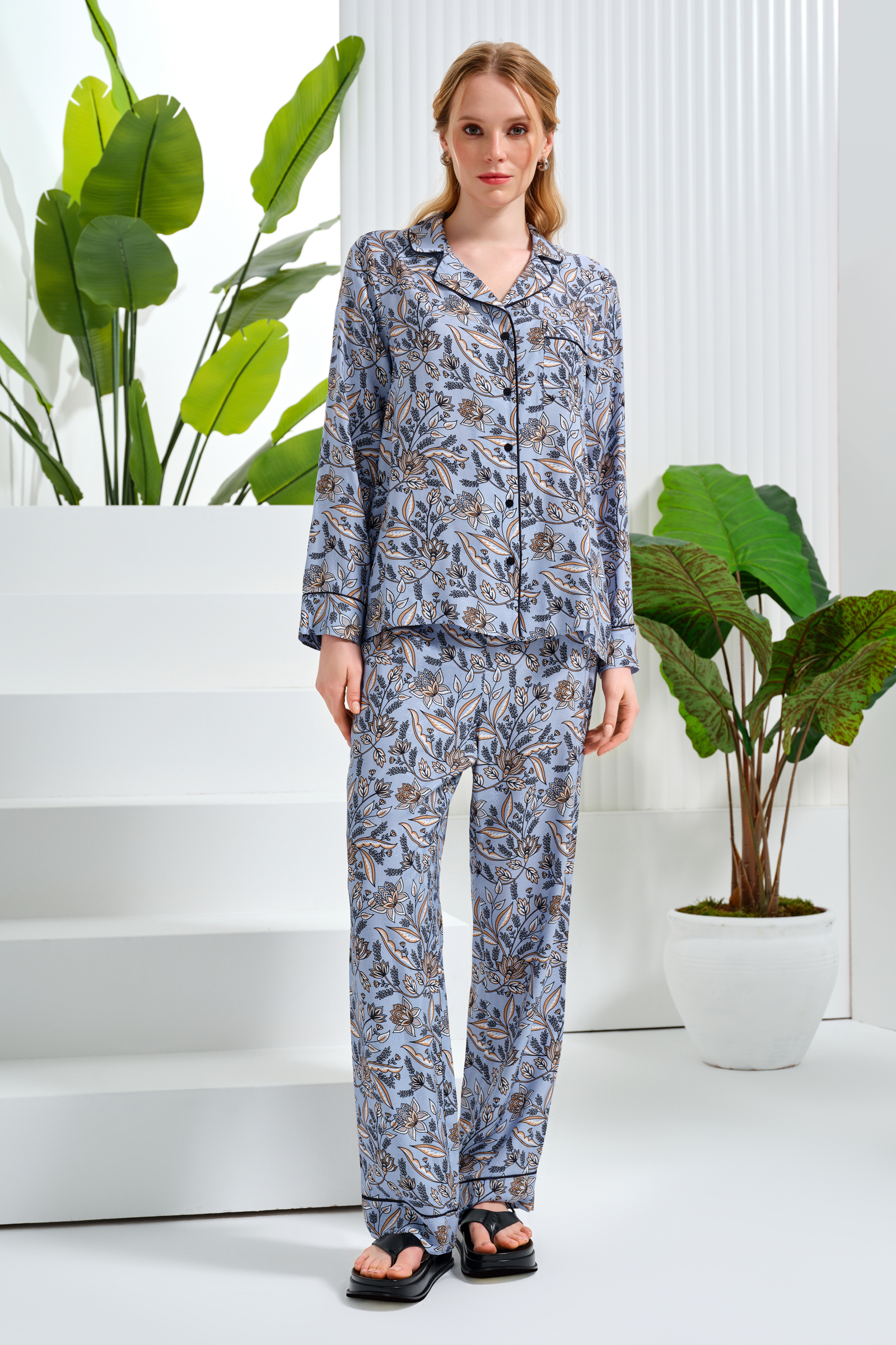 Uzun Kollu Desenli Pijama Takımı