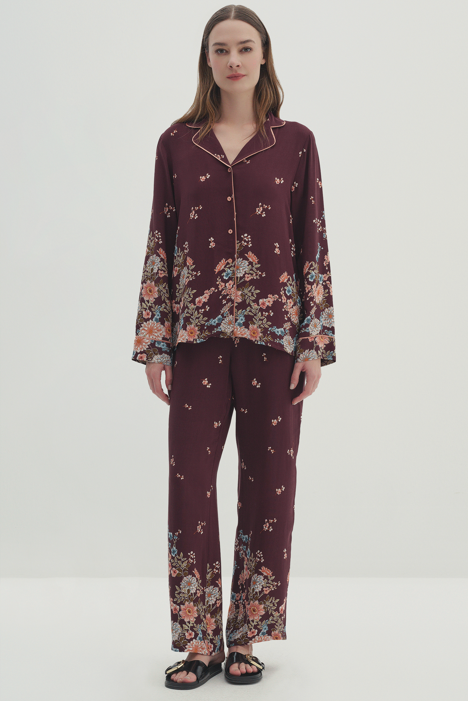 Uzun Kollu Desenli Pijama Takımı