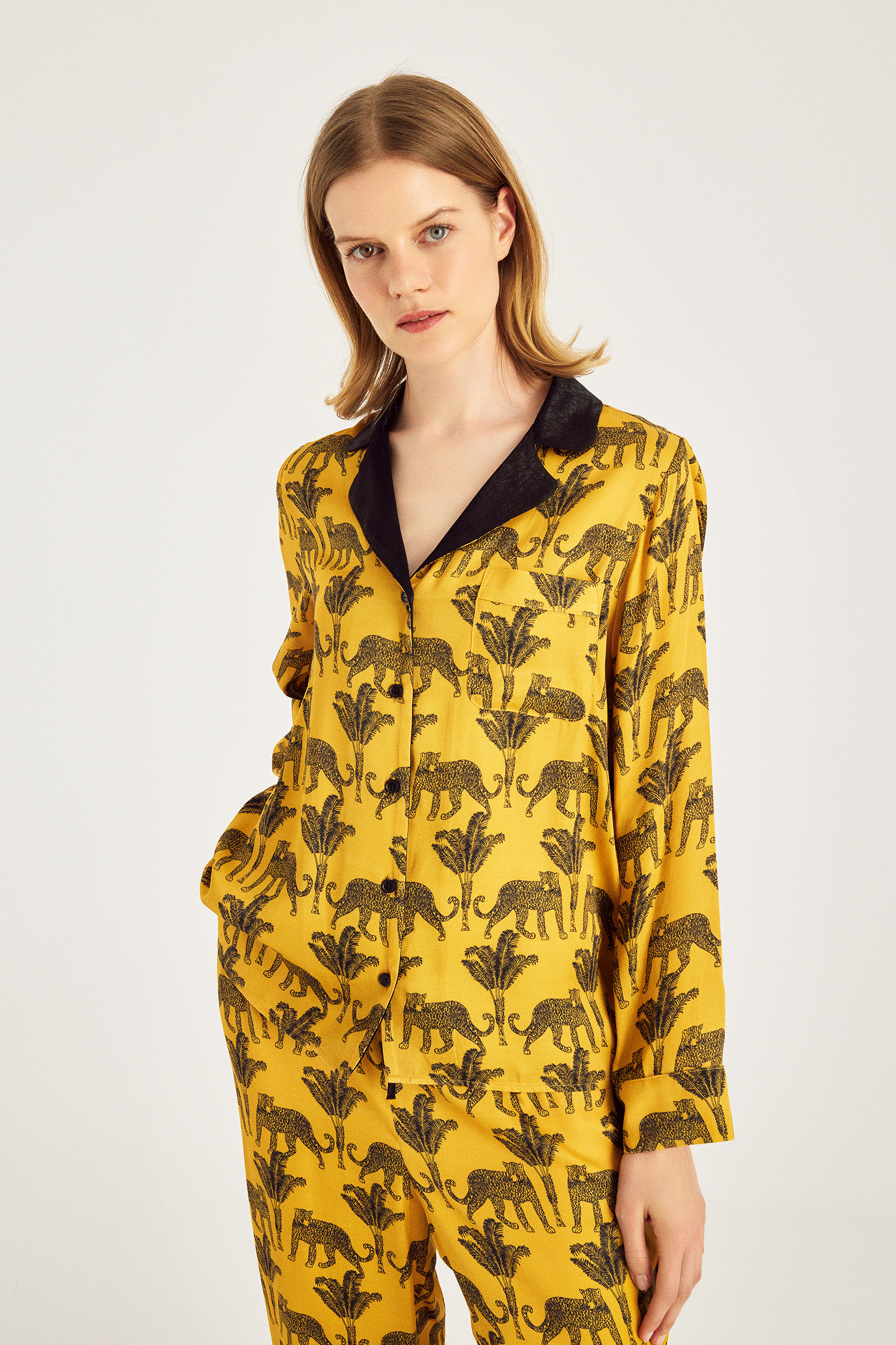 Uzun Kollu Desenli Pijama Takımı