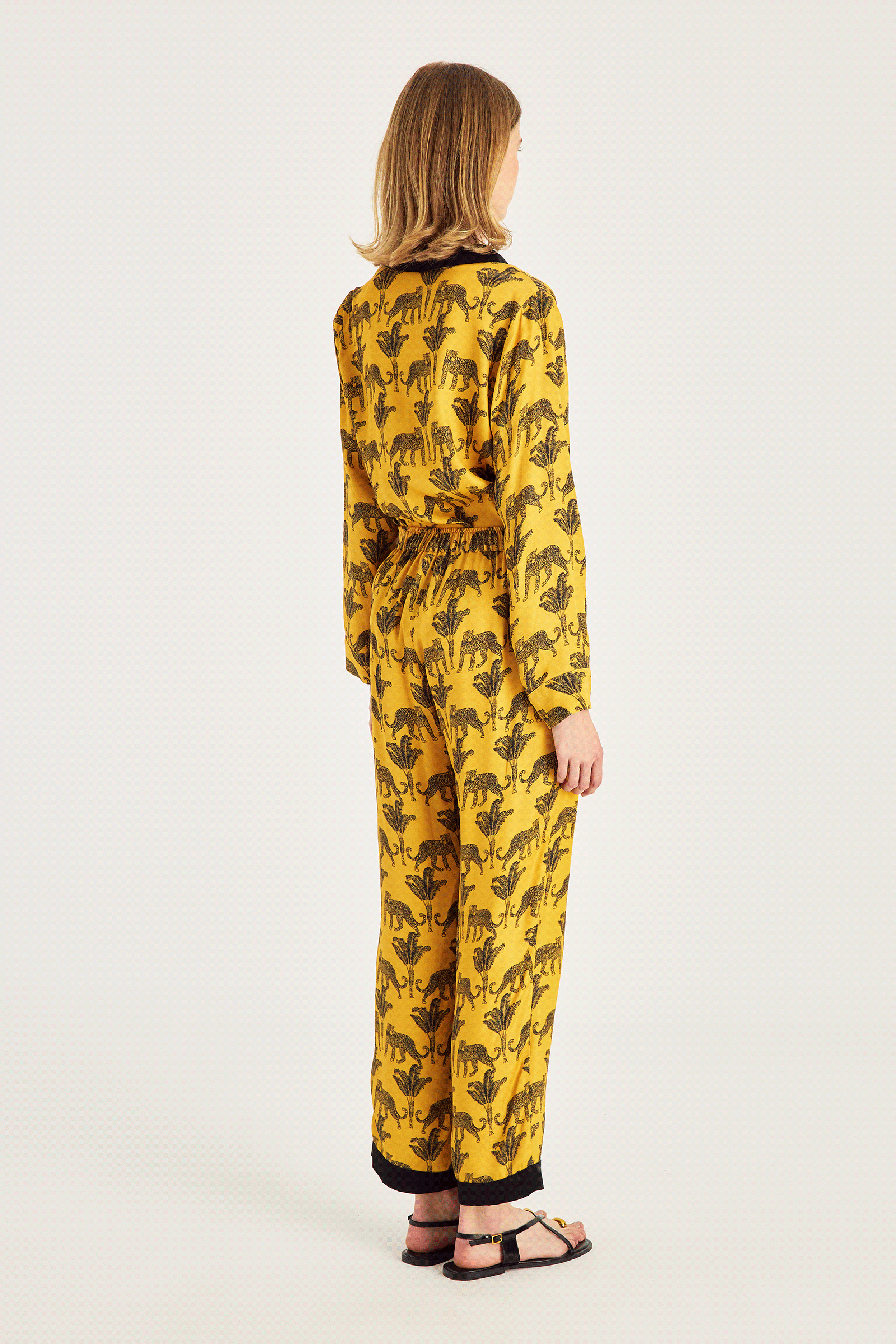 Uzun Kollu Desenli Pijama Takımı