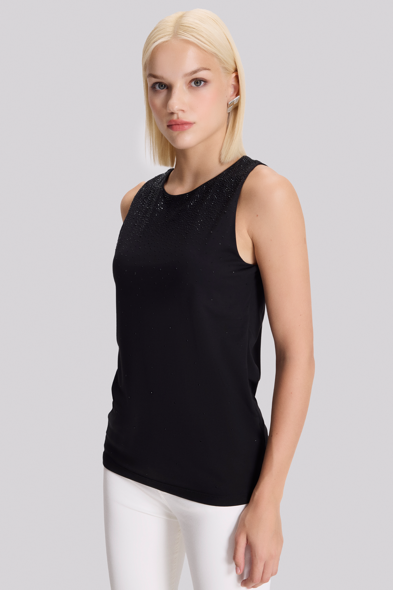 Yuvarlak Yaka Taş Detaylı Örme Bluz