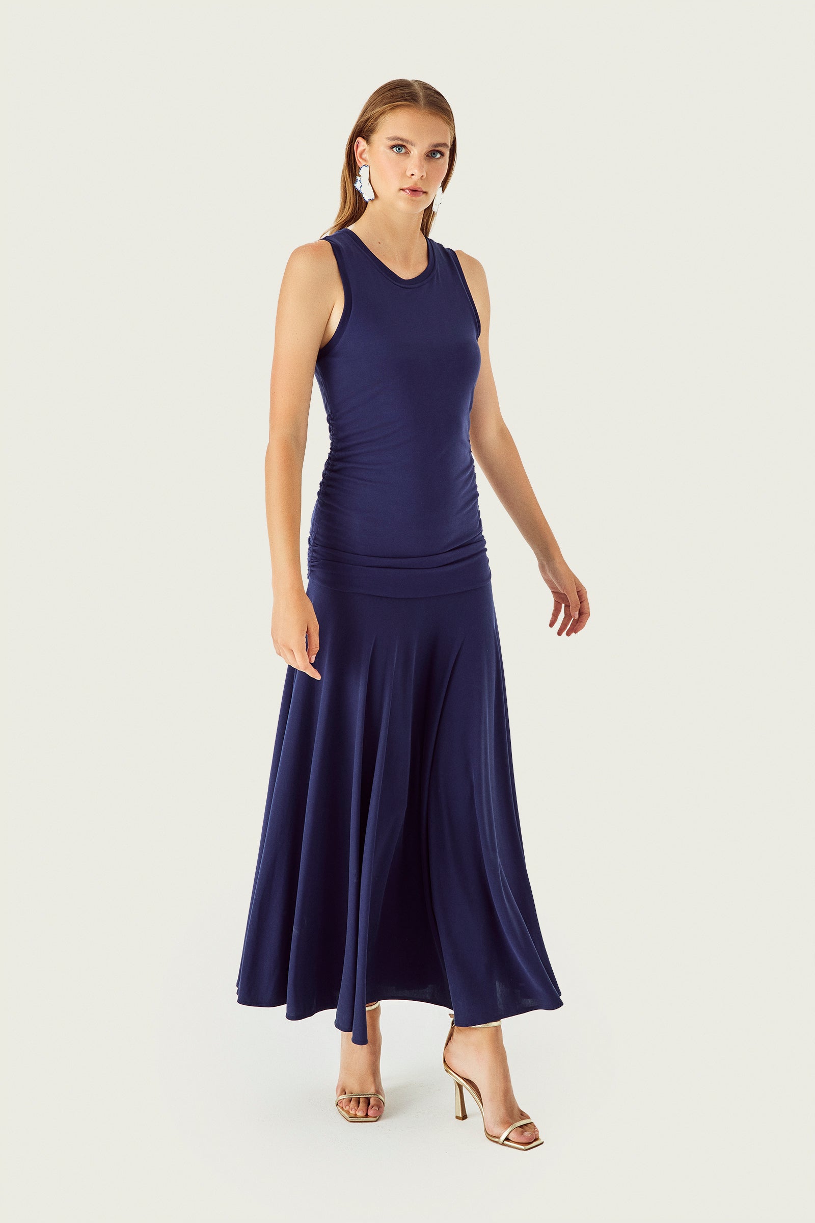 Büzgü Detaylı Eteği Volanlı Uzun Örme Elbise