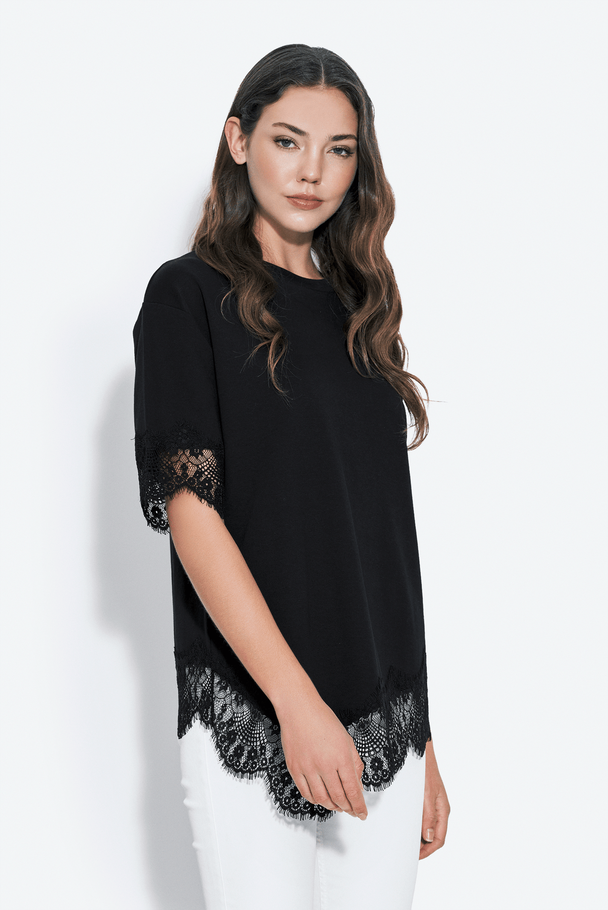 Dantel Uçlu Bluz