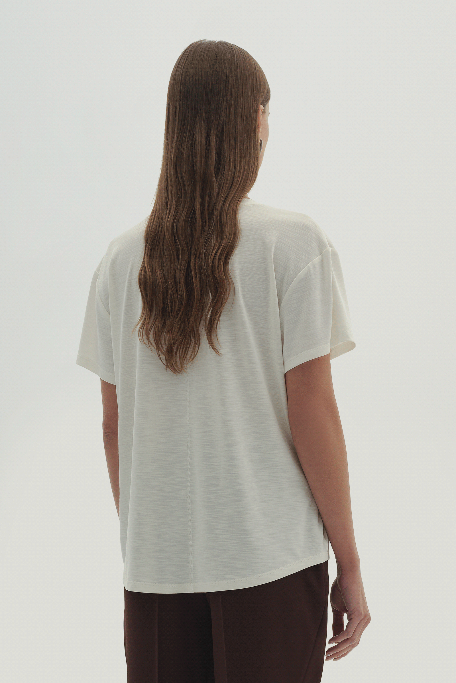 V Yaka Kısa Kollu T-Shirt