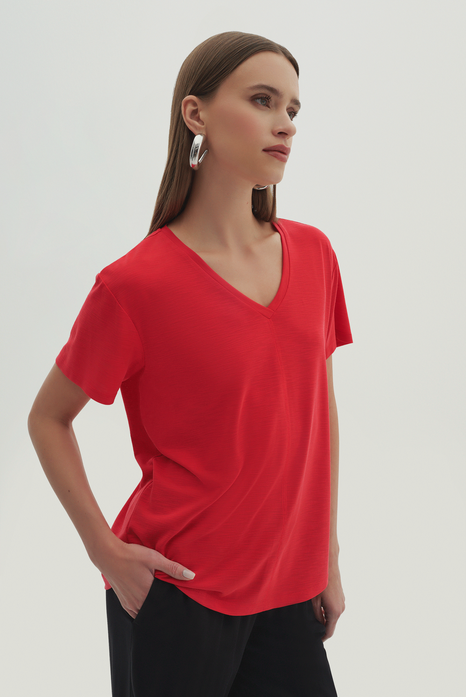 V Yaka Kısa Kollu T-Shirt