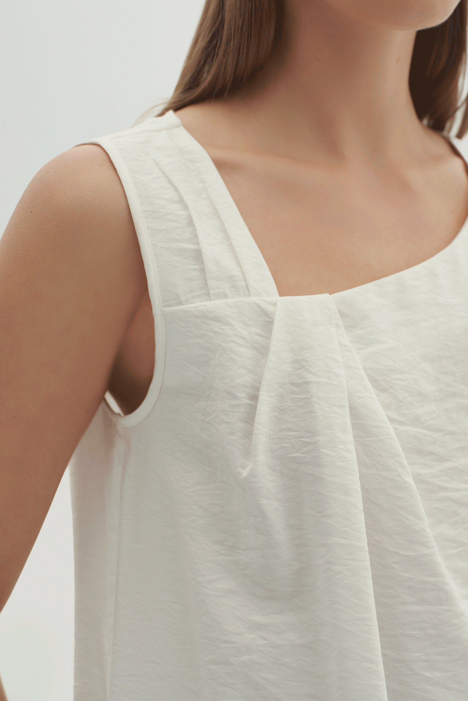 Asimetrik Yaka Kolsuz Bluz