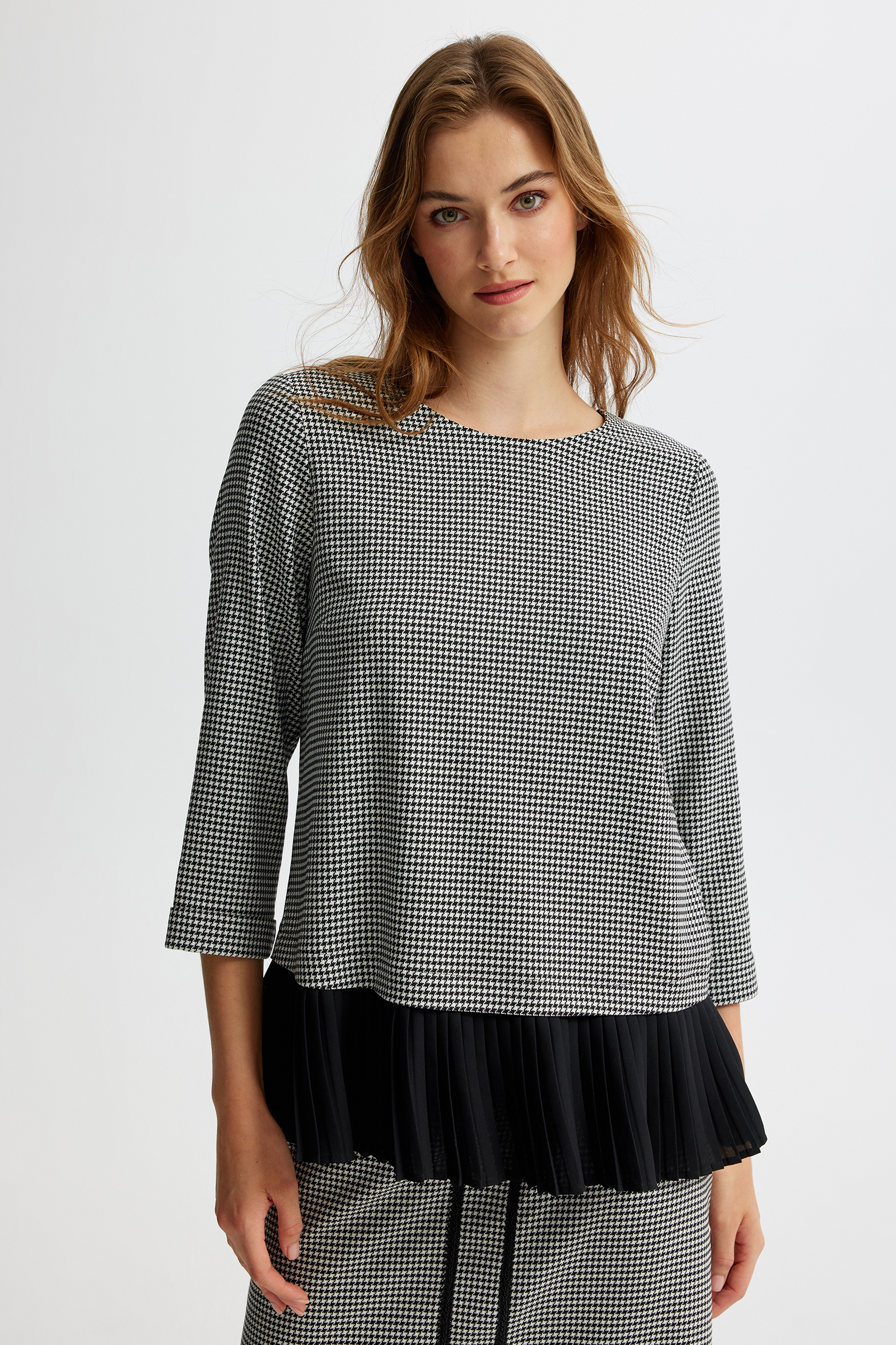 Etek Ucu Piliseli Truvakar Kol Bluz