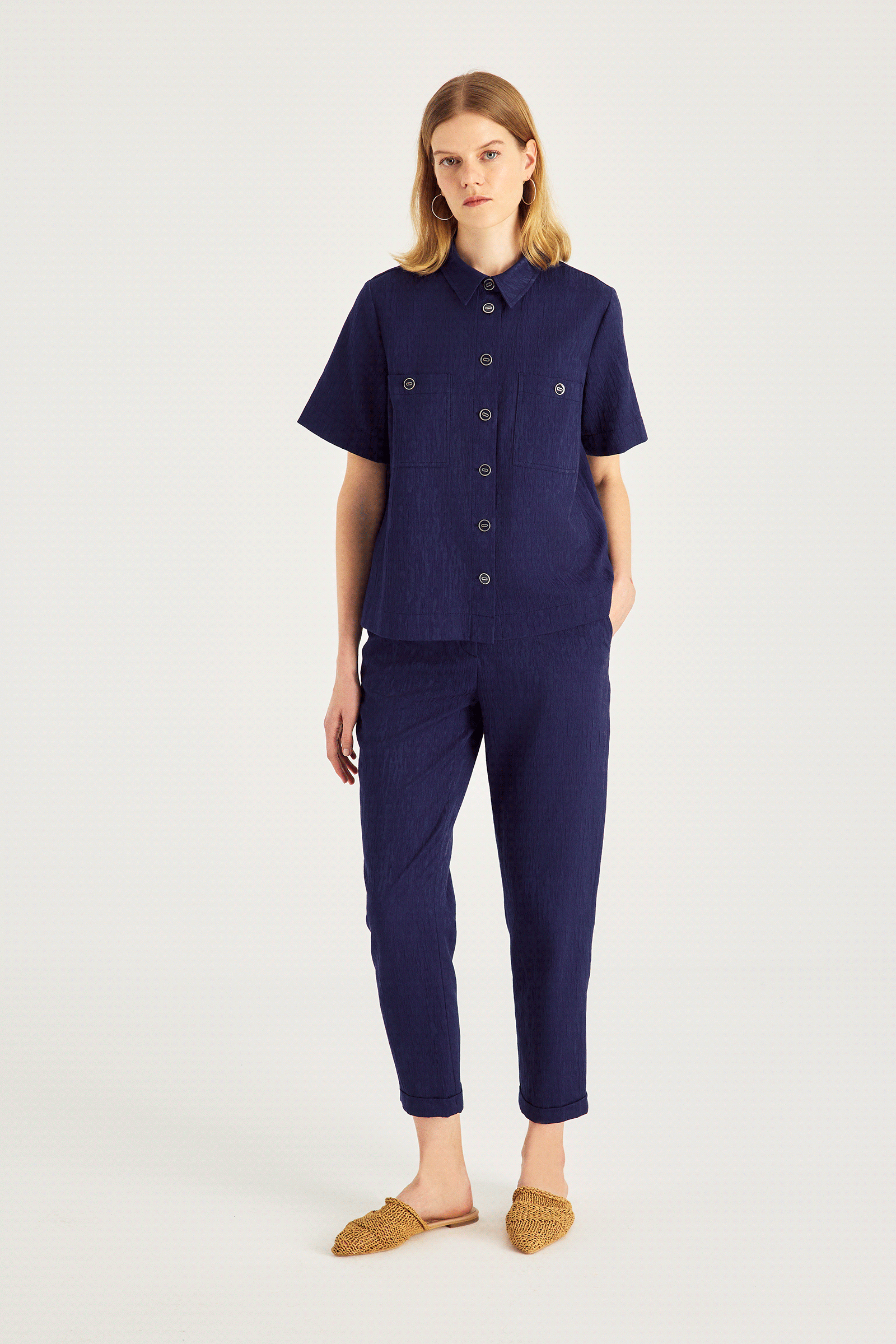 Kısa Kollu Dokulu Gömlek