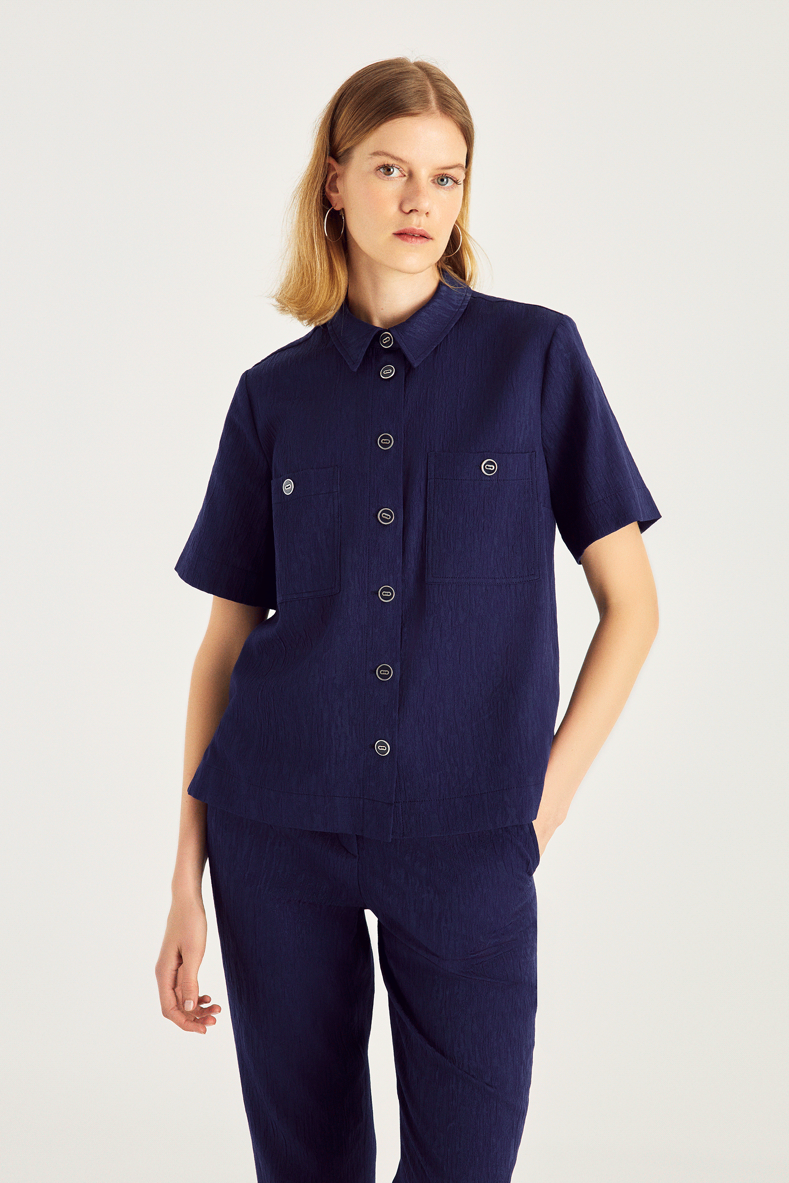 Kısa Kollu Dokulu Gömlek