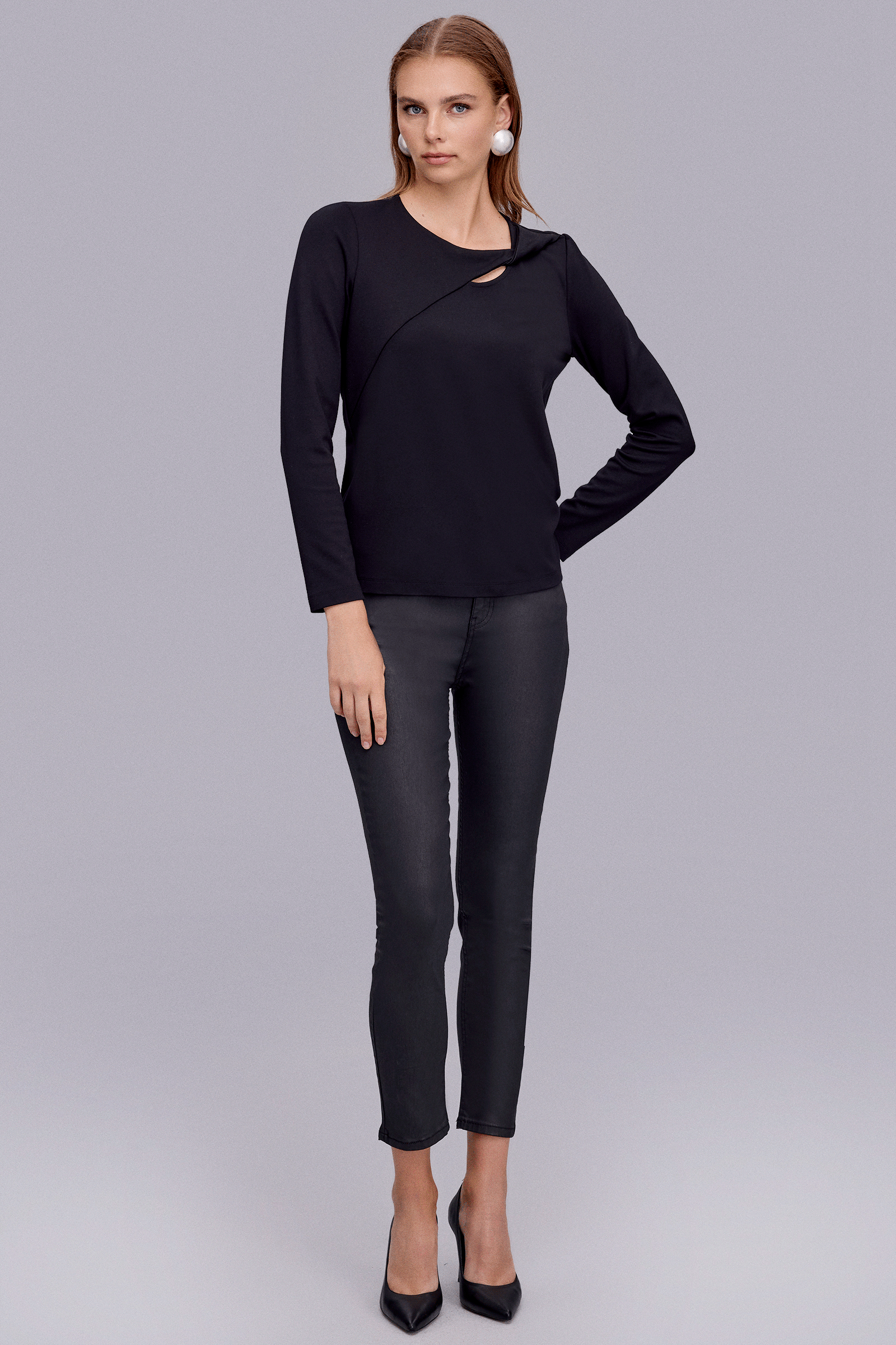 Yakası Burgu Detaylı Örme Bluz