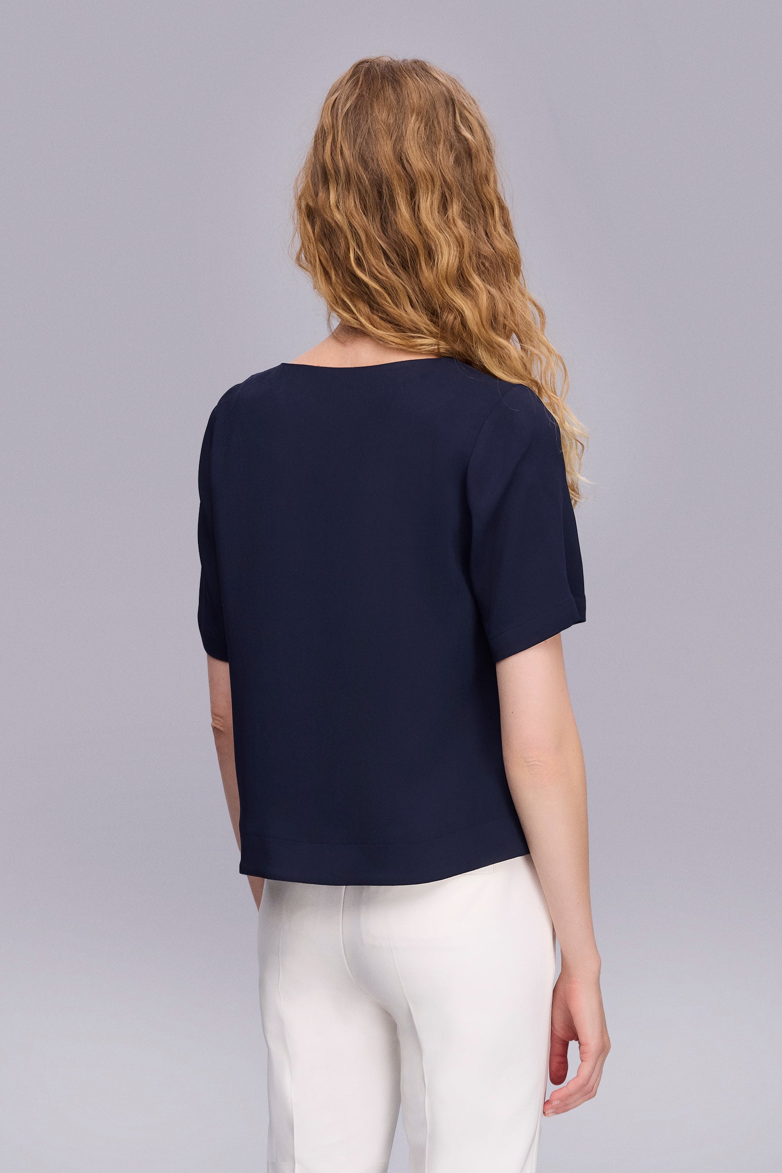 Düğme Detaylı Bluz