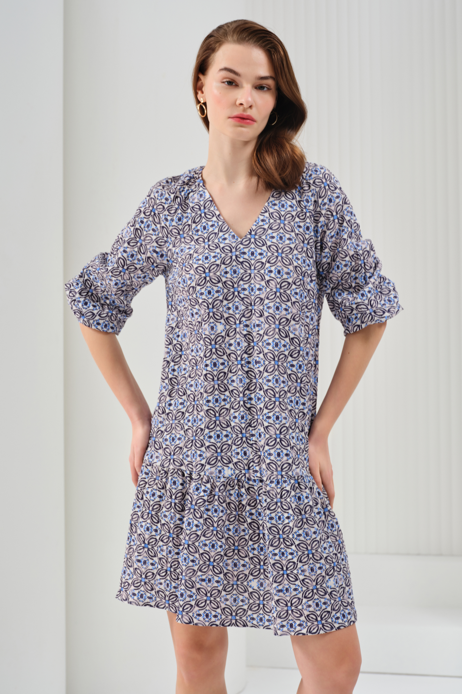 Fırfırlı Çini Desen Elbise