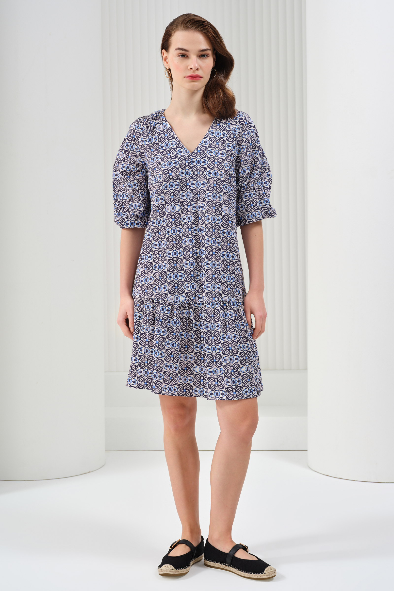 Fırfırlı Çini Desen Elbise