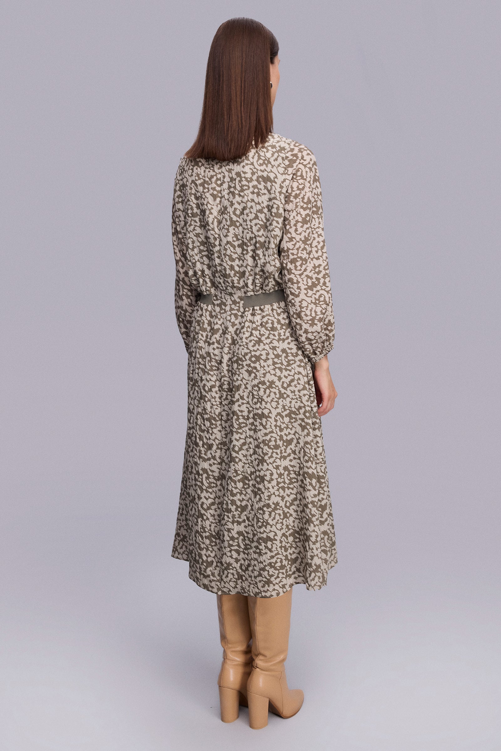 Beli Lastik Detaylı Desenli Midi Boy Elbise