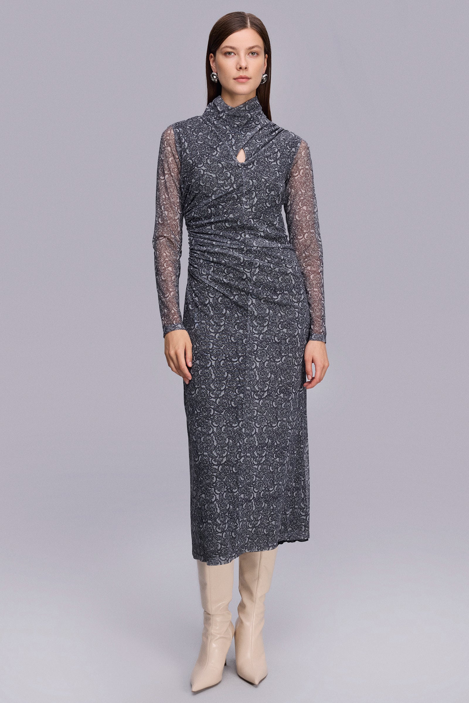 Şal Desen Büzgü Detaylı Uzun Elbise