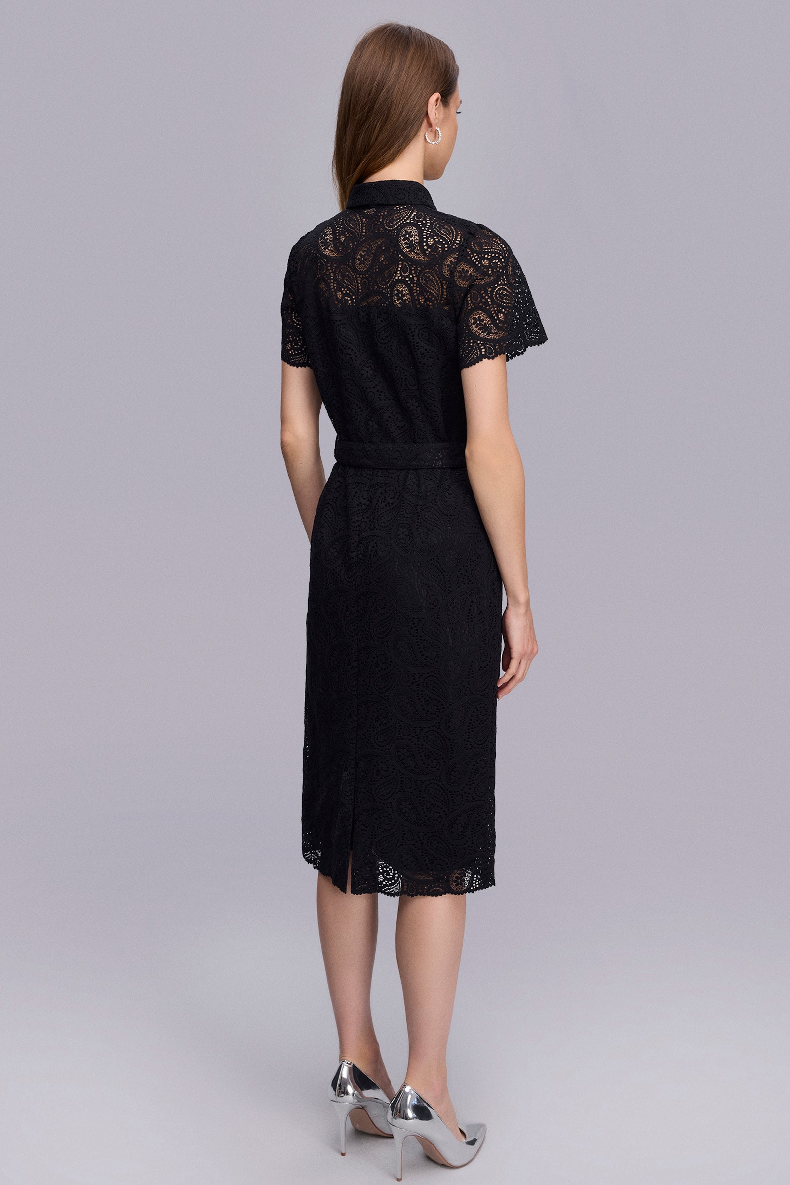 Taşlı Düğmeli Midi Boy Dantel Elbise