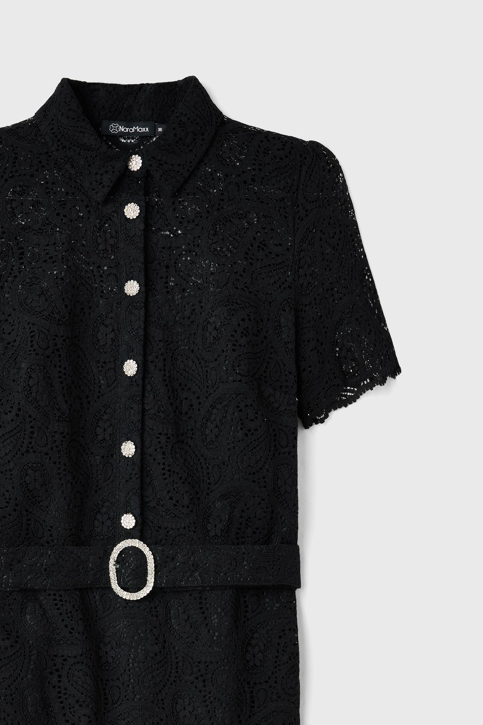 Taşlı Düğmeli Midi Boy Dantel Elbise