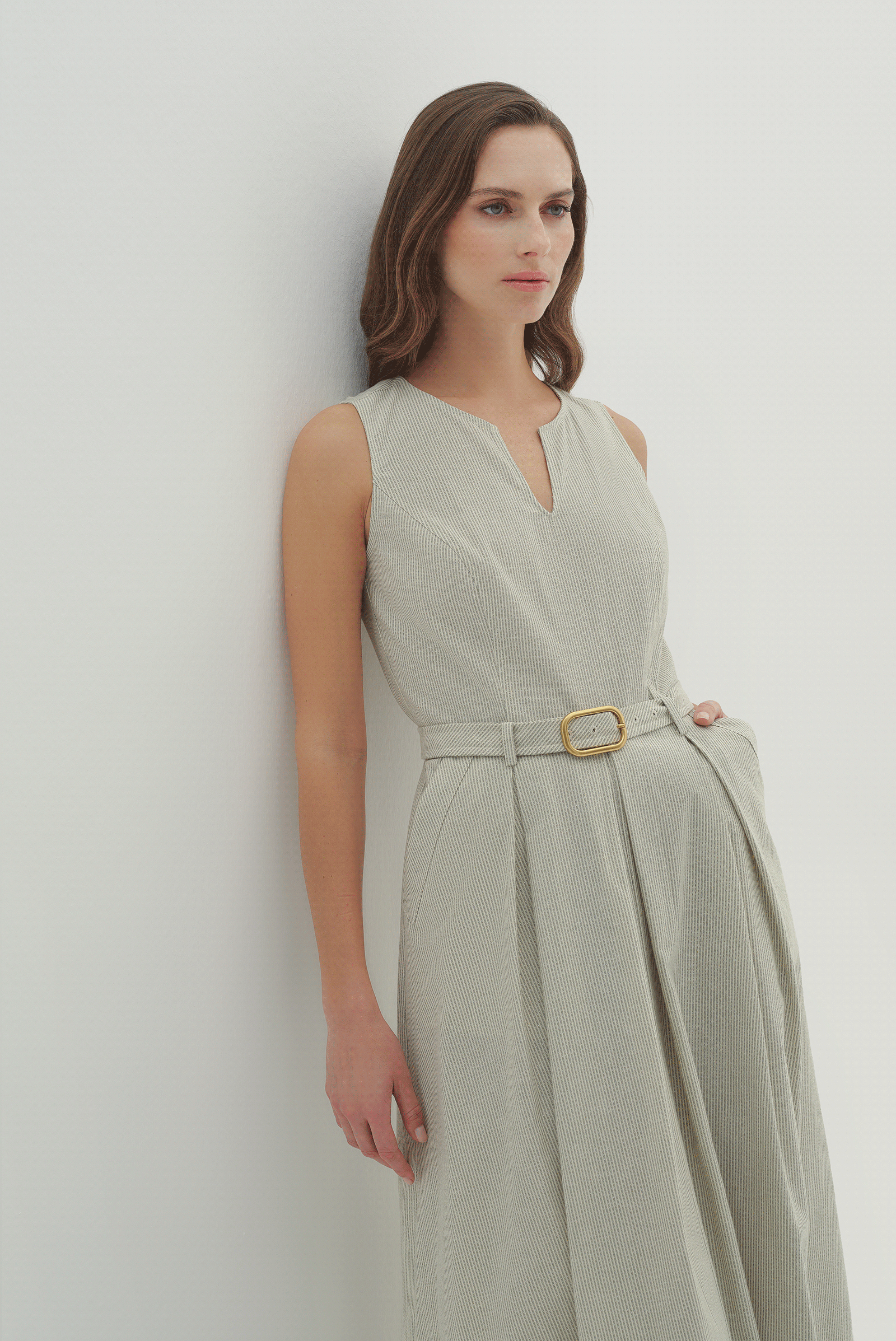 V Yaka Pileli Midi Boy Elbise