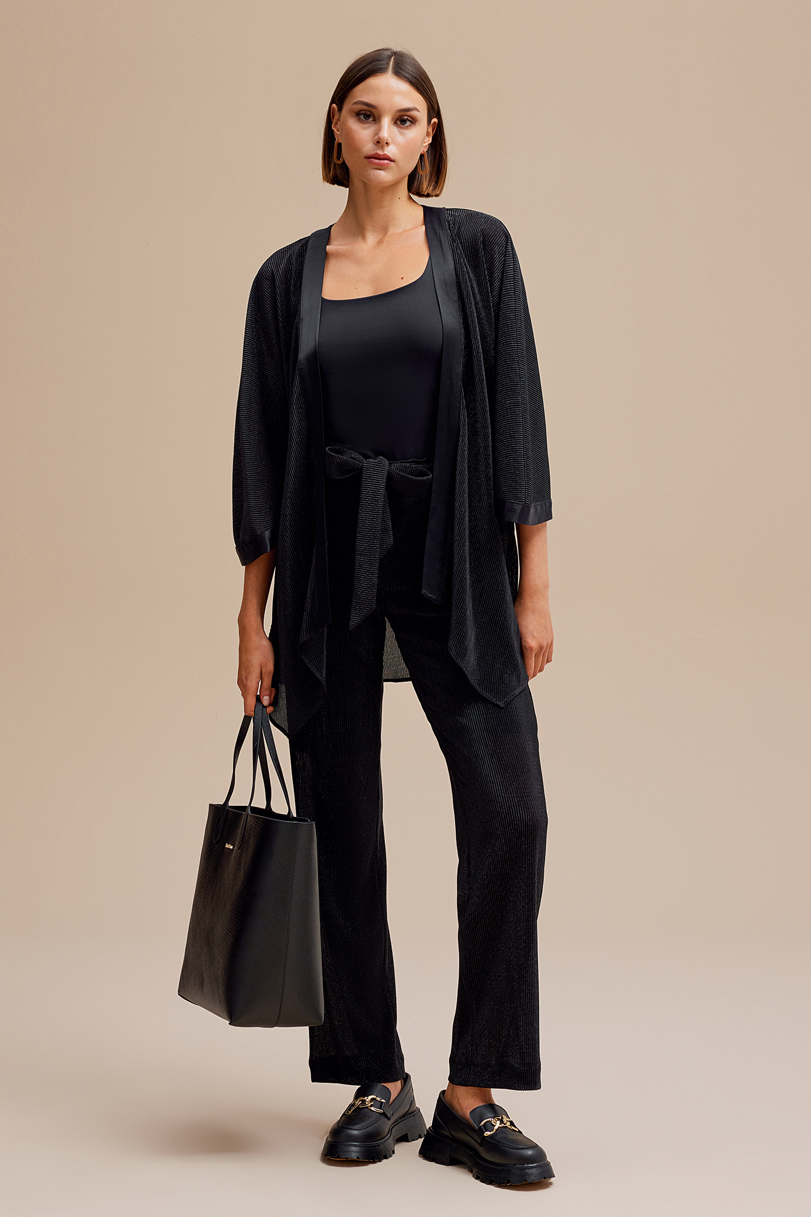 Piliseli Şık Kimono Ceket