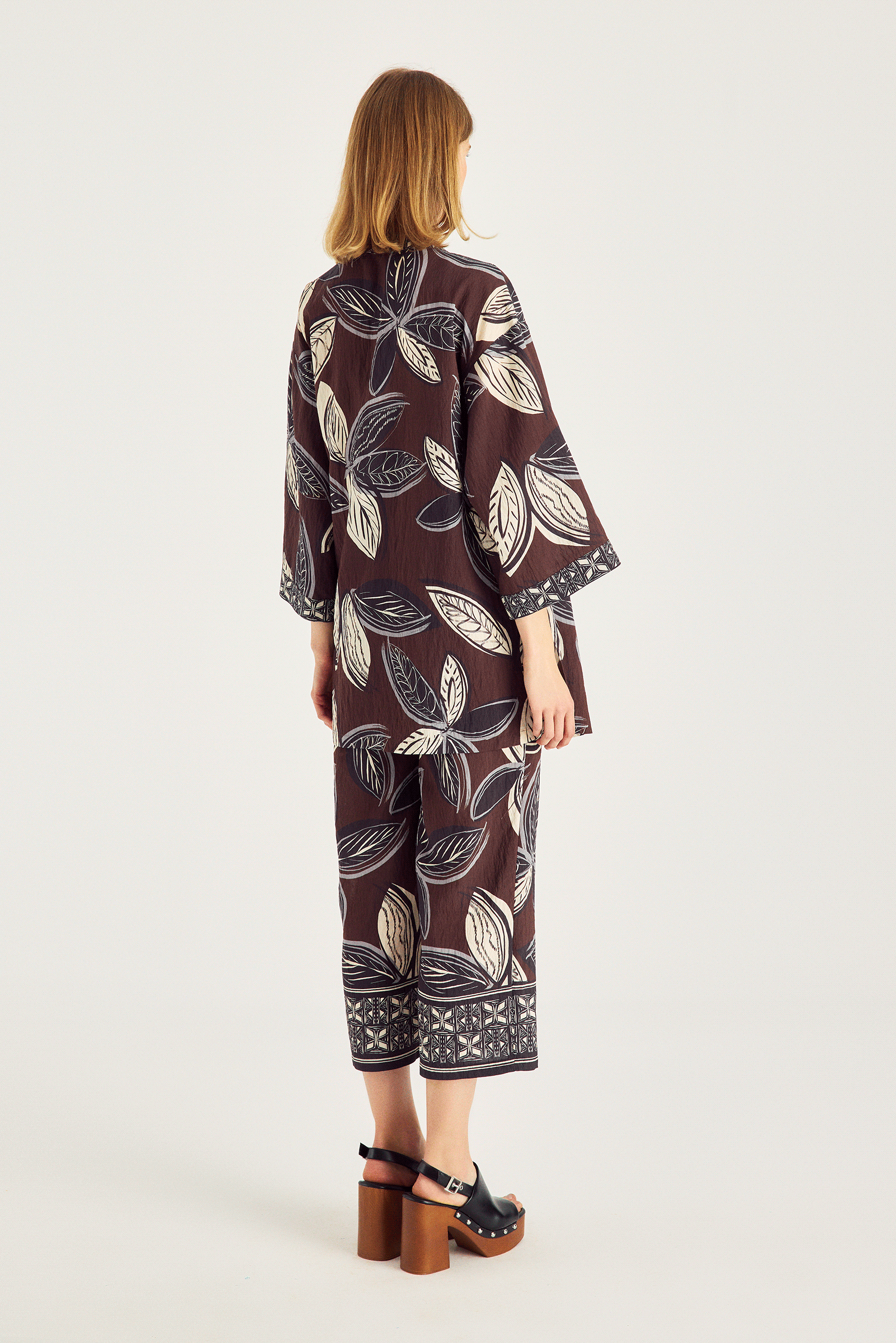 Yaprak Desen Kimono