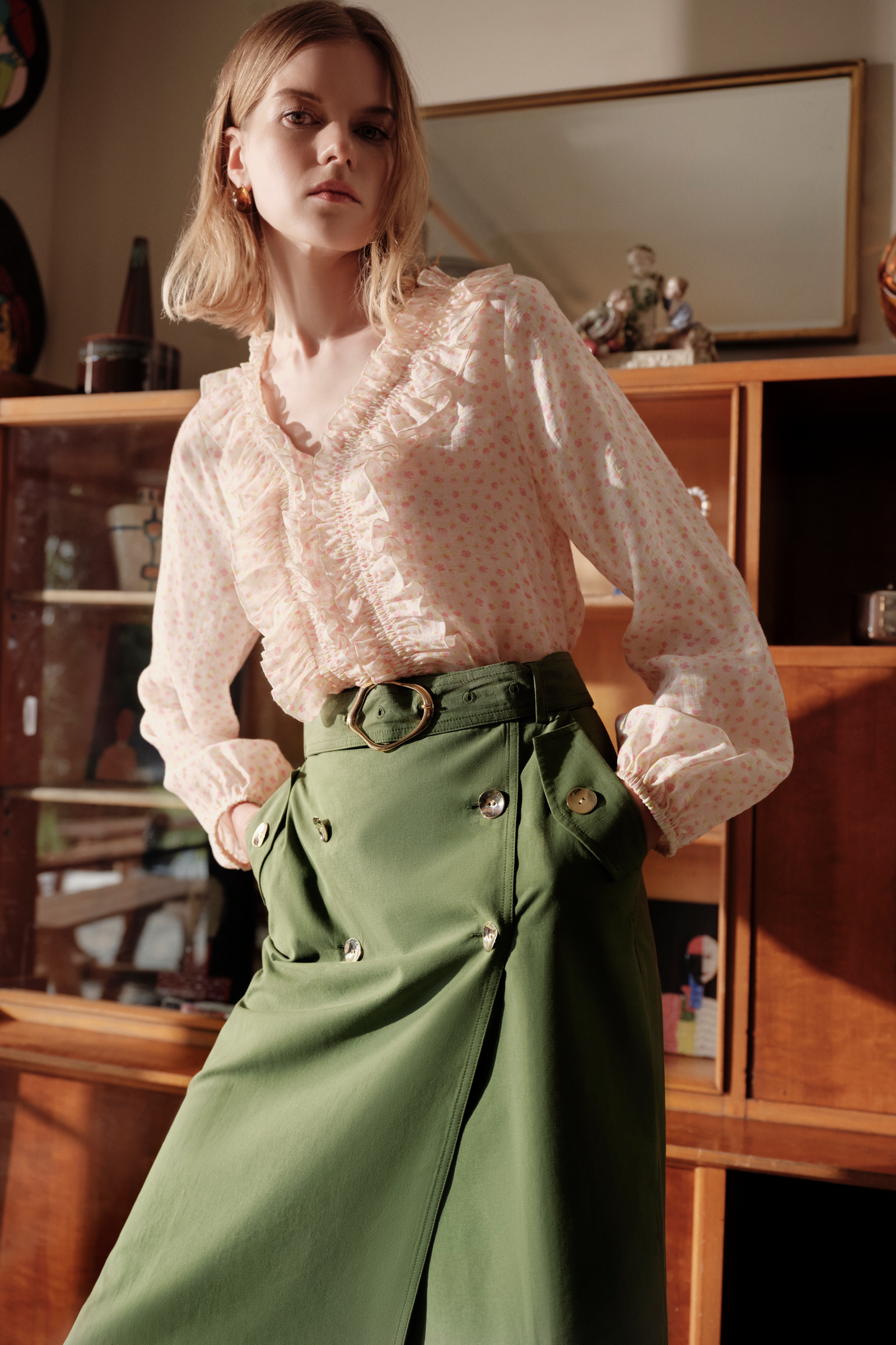 Düğme Detaylı Pileli Midi Boy Etek