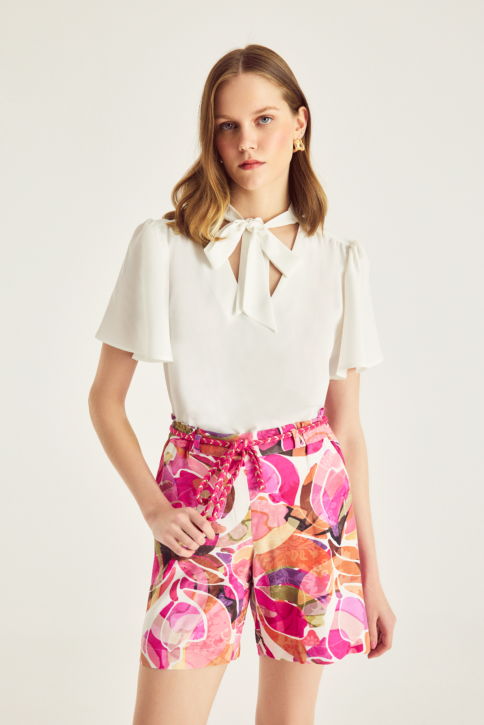 Beli Kuşaklı Duble Paça Şort