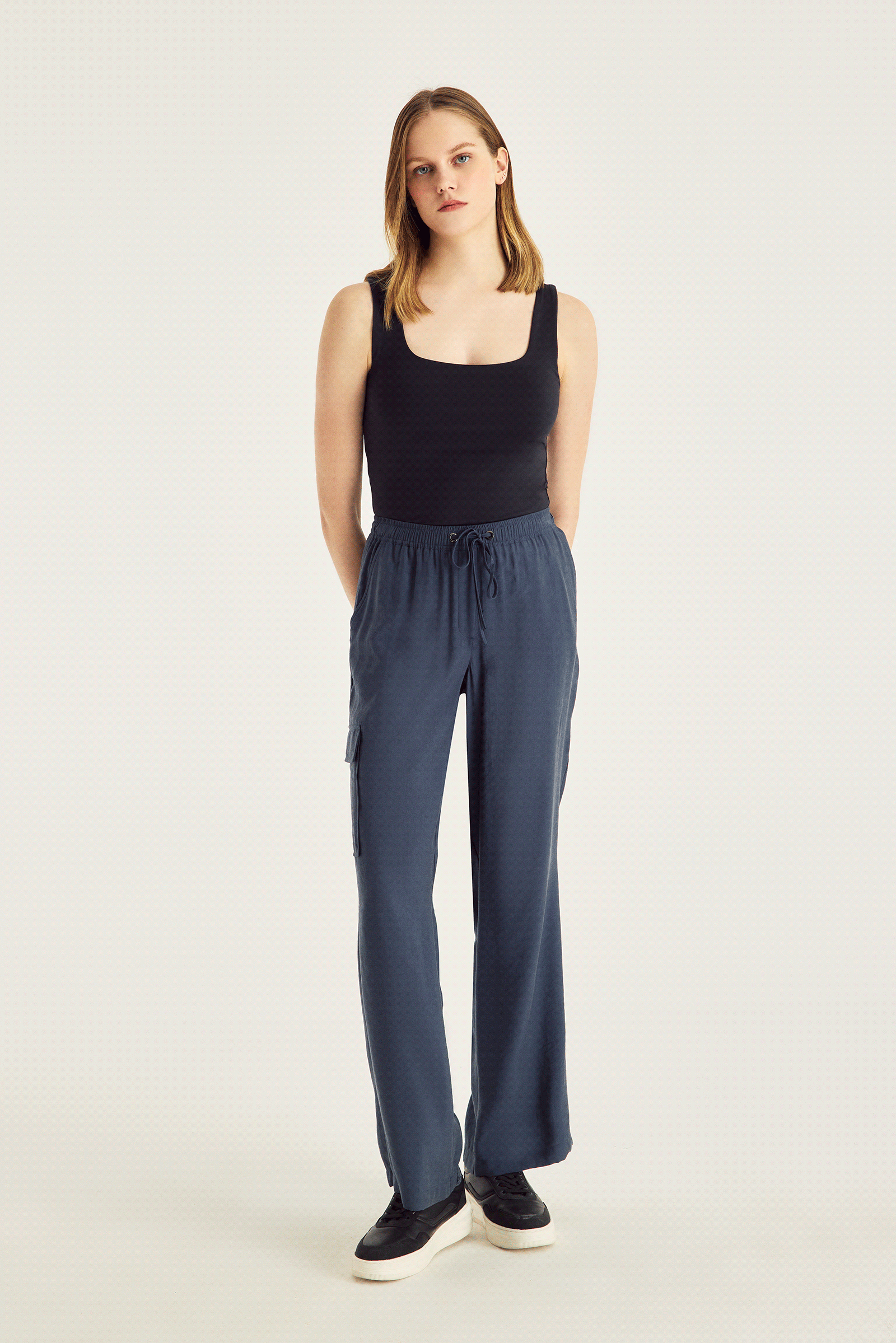 Beli Bağcıklı Spor Pantolon