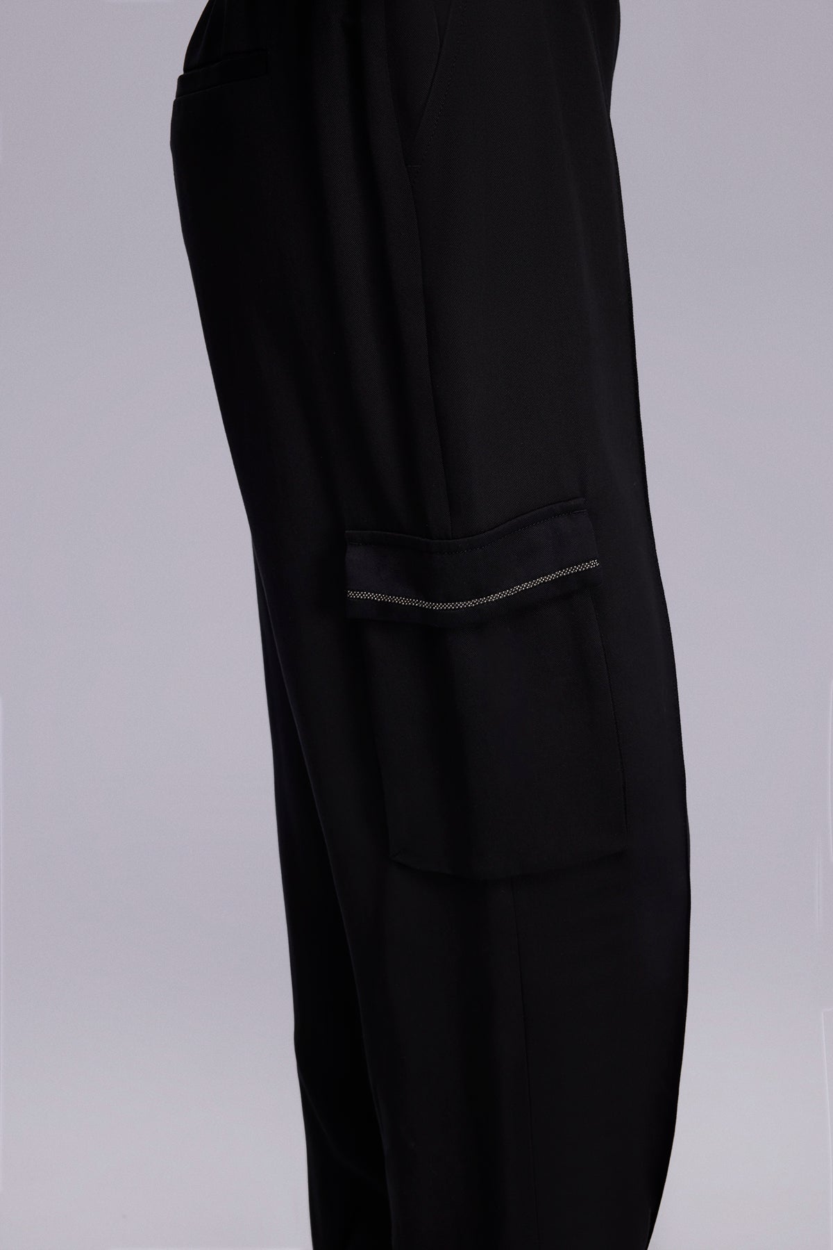 Paçası Büzgü Detaylı Pantolon
