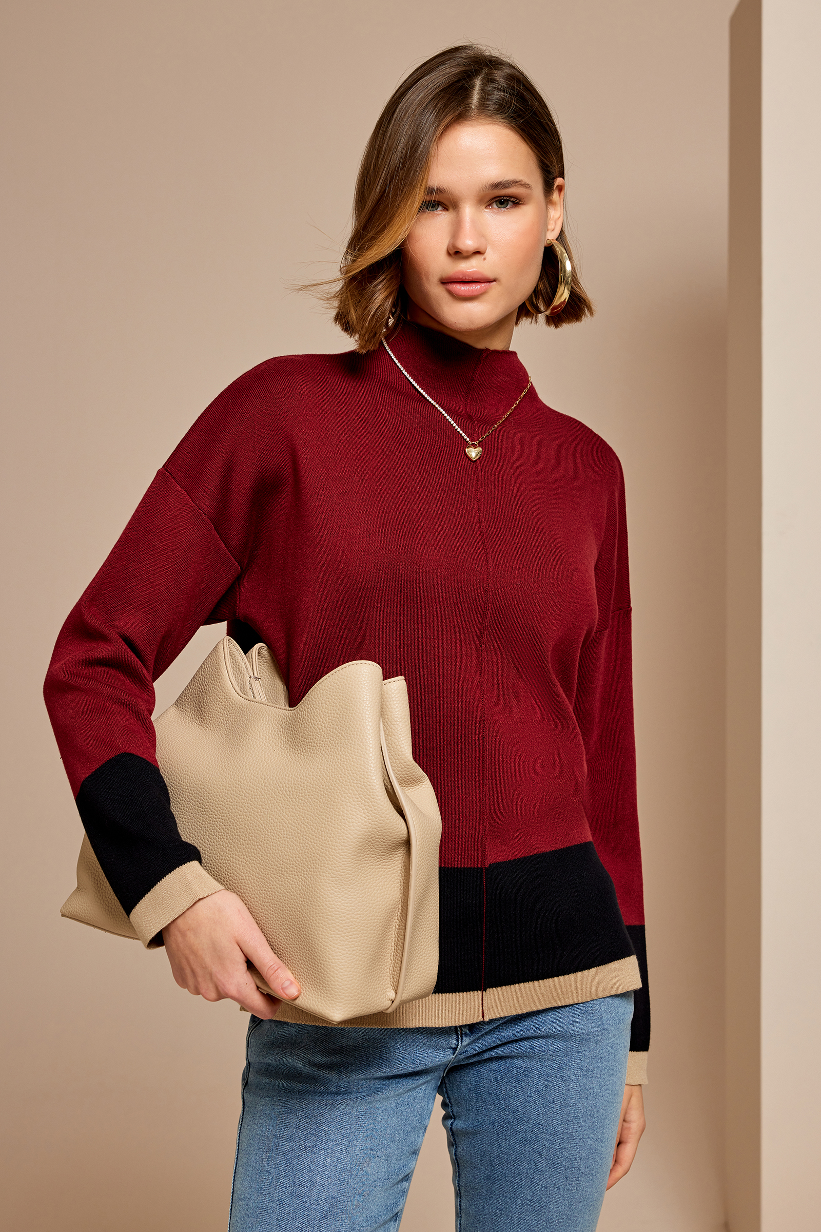 Kontrast Dik Yaka Triko Kazak