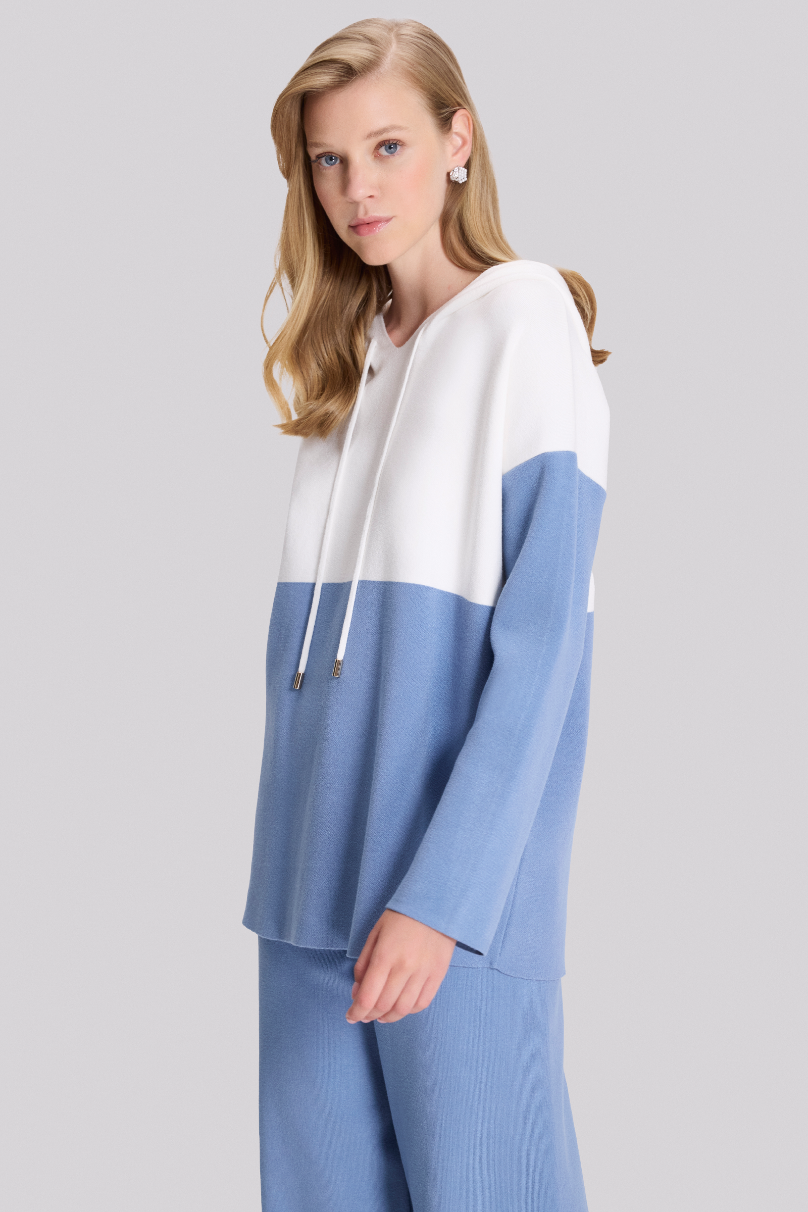 Kapüşonlu Triko Bluz