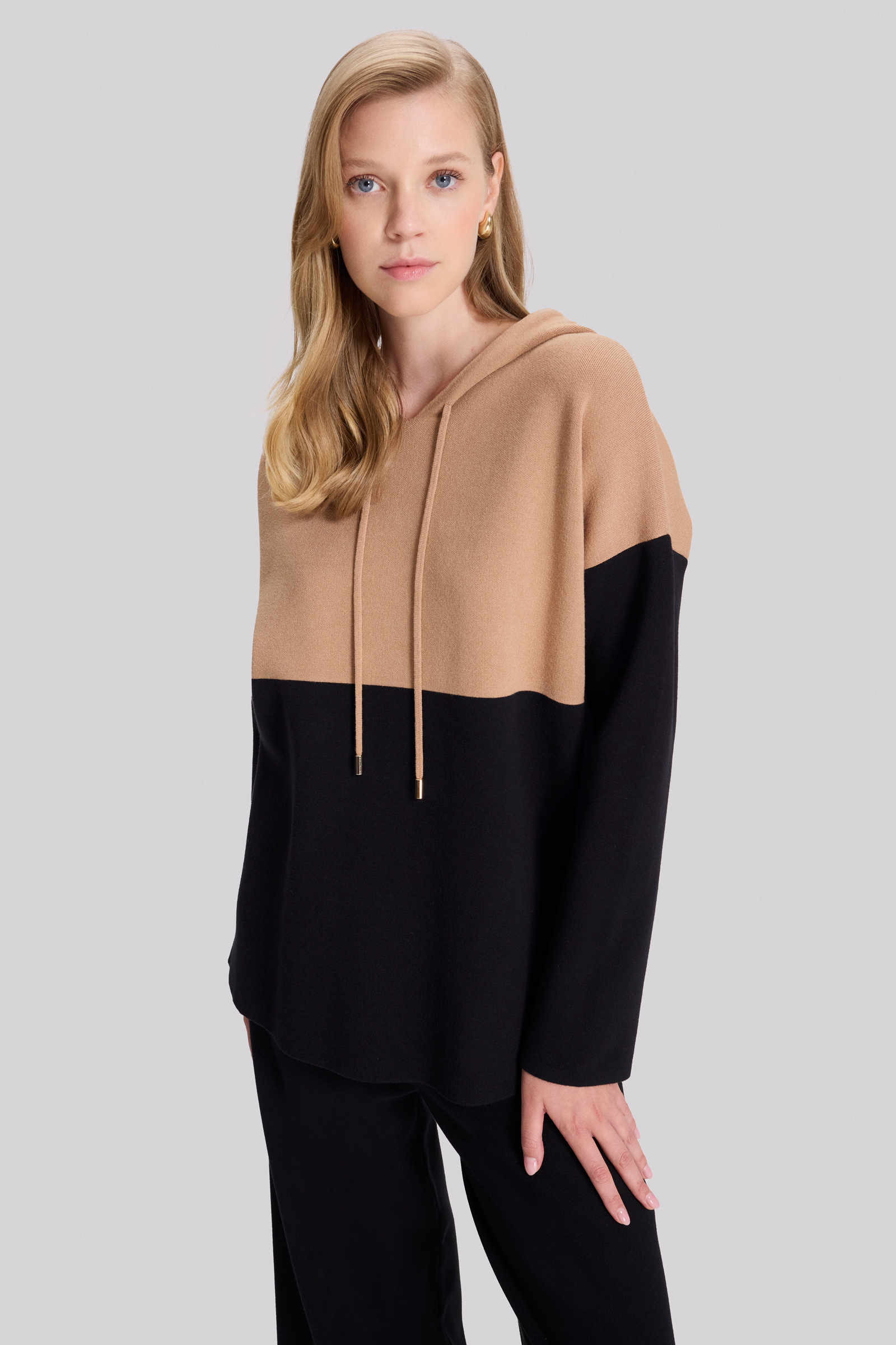 Kapüşonlu Triko Bluz