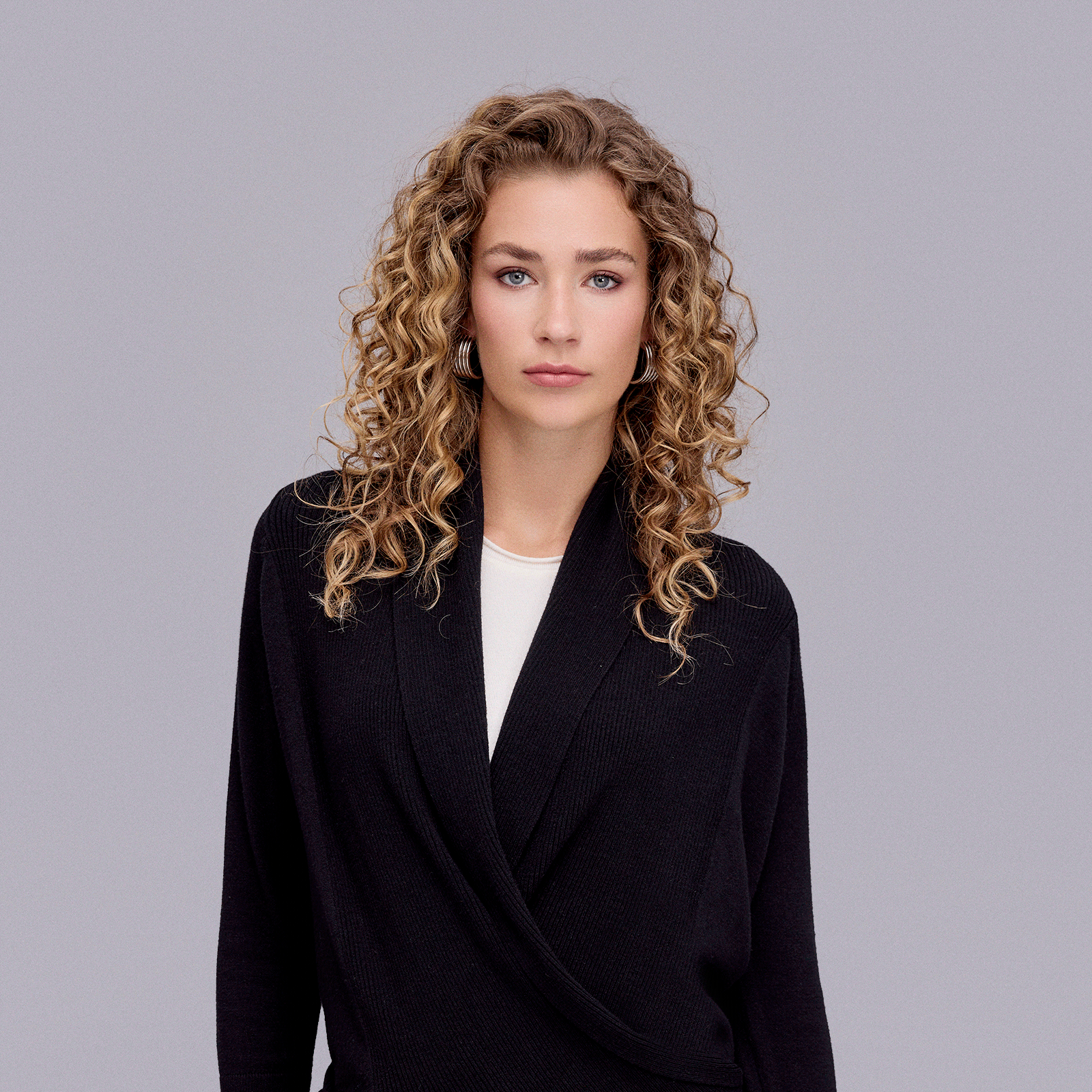 Kruvaze Siyah Triko Hırka