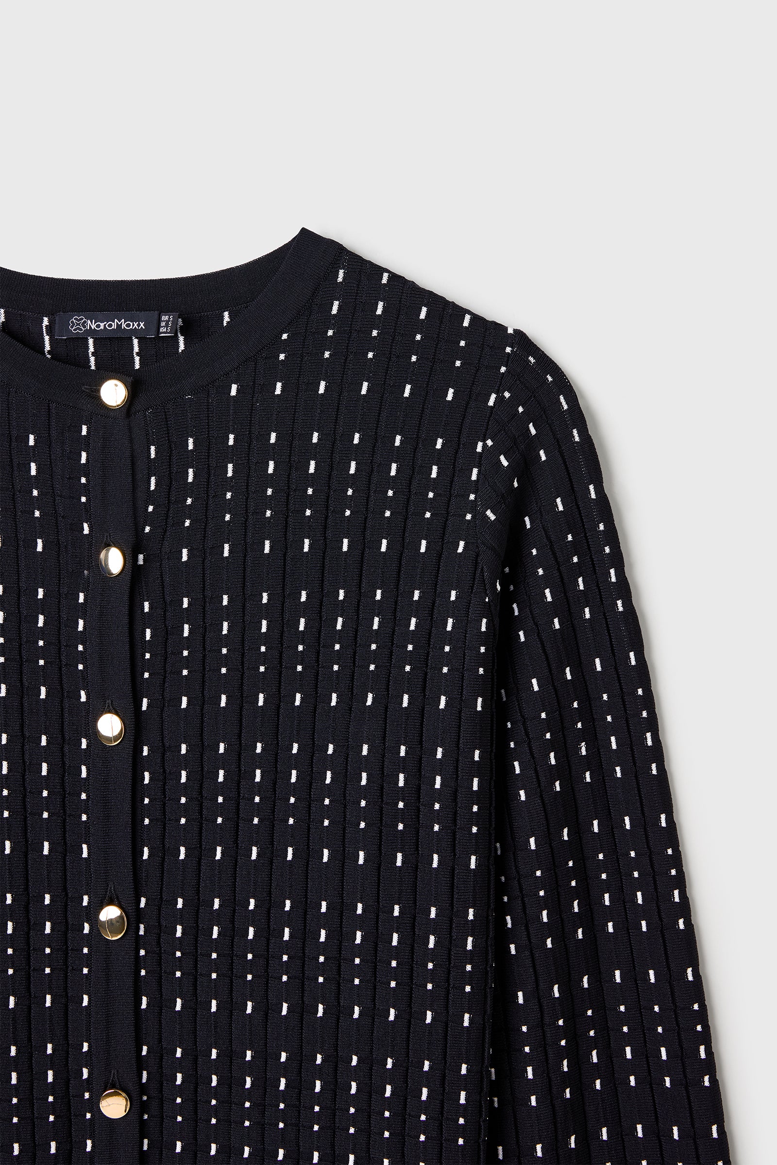 Düğme Detaylı Triko Hırka