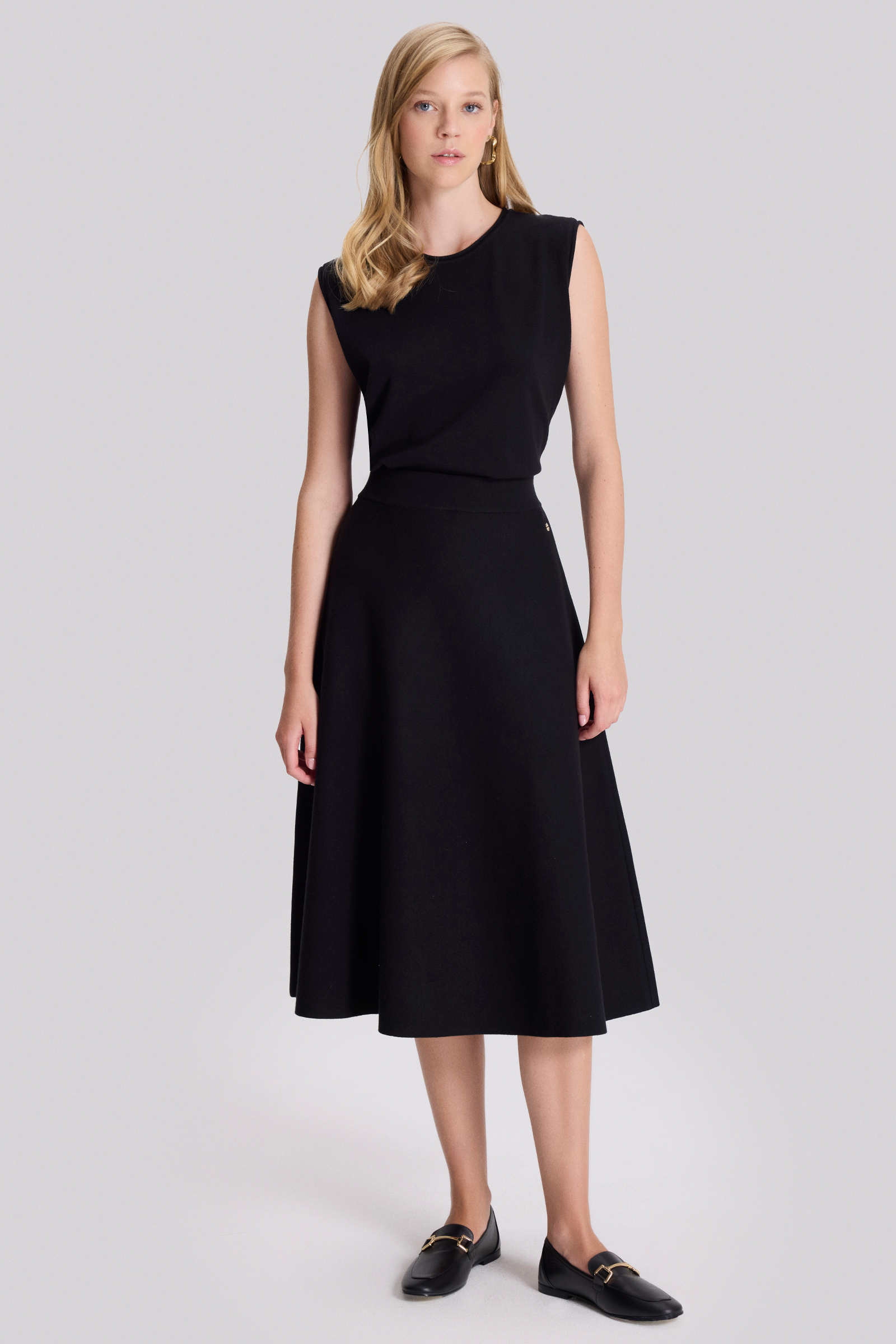 Midi Boy Triko Kloş Etek