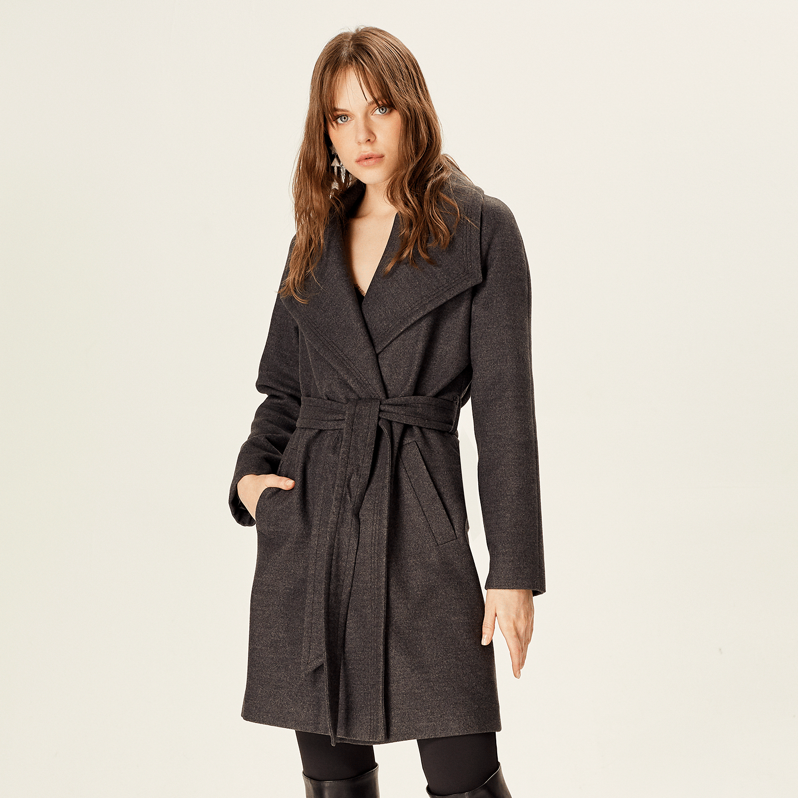 Büyük Yakalı Kuşaklı Kaban