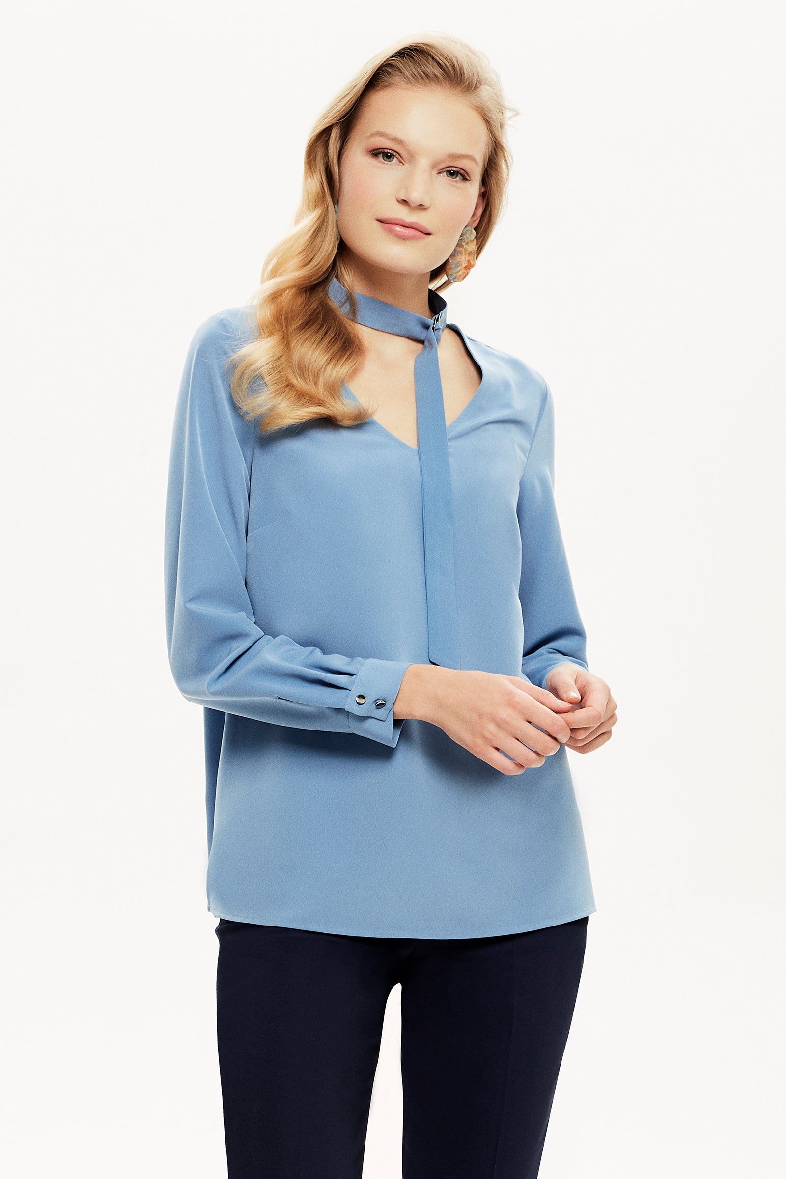 Yakası Kuşaklı Bluz