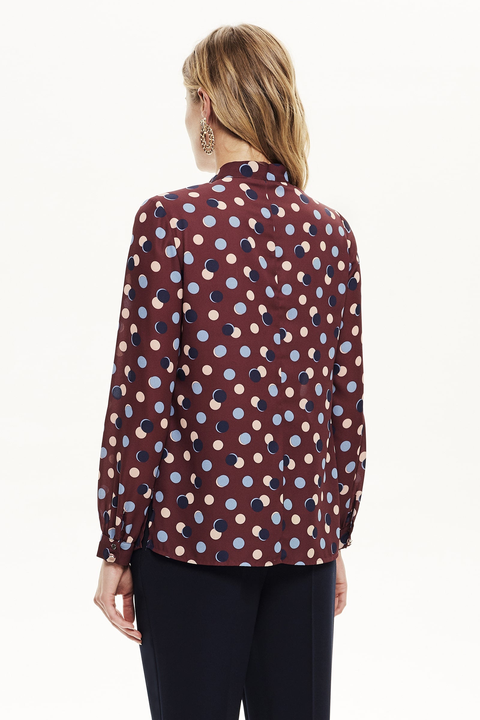 Yakası Kuşaklı Bluz