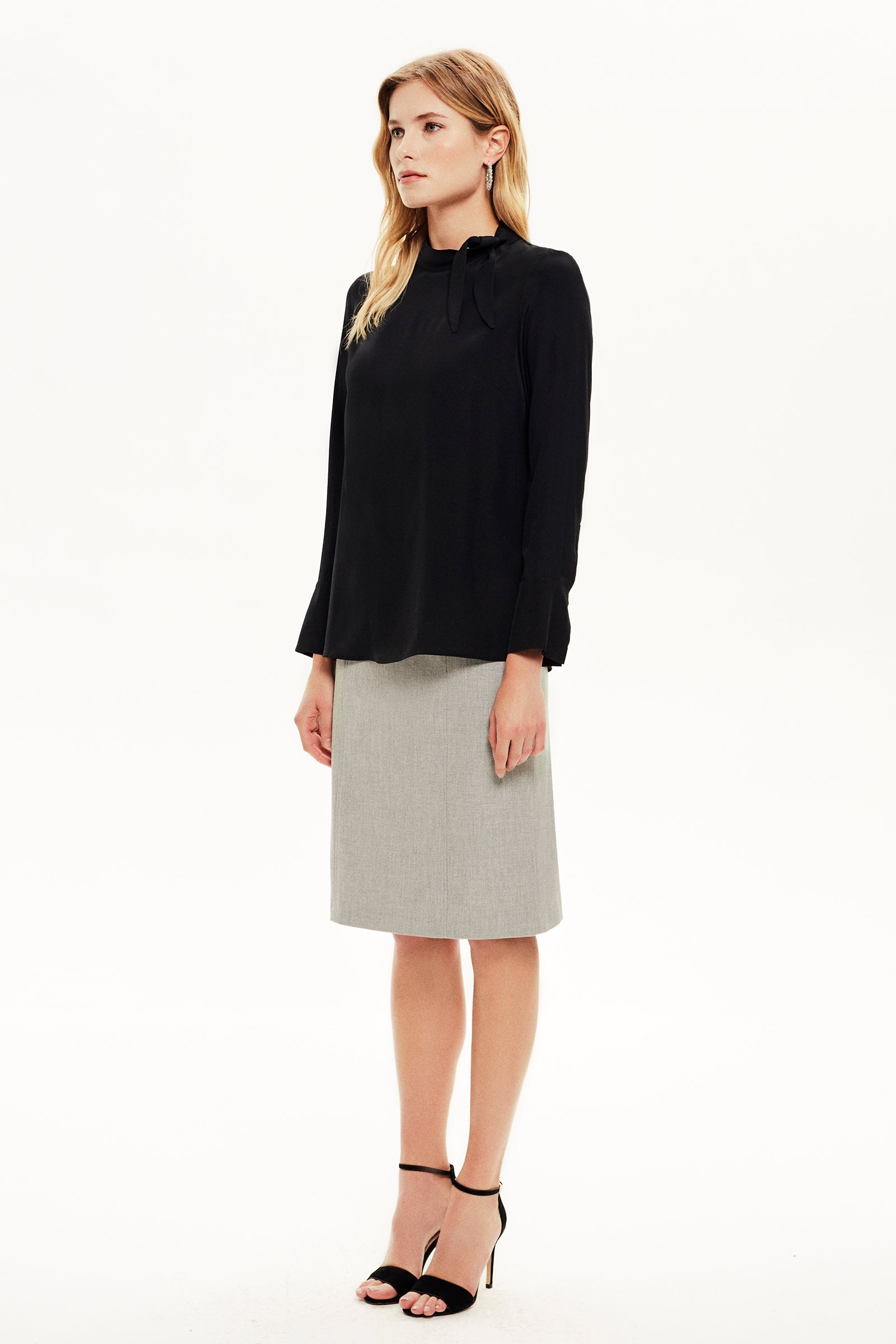 Yakası Bağlamalı Bluz