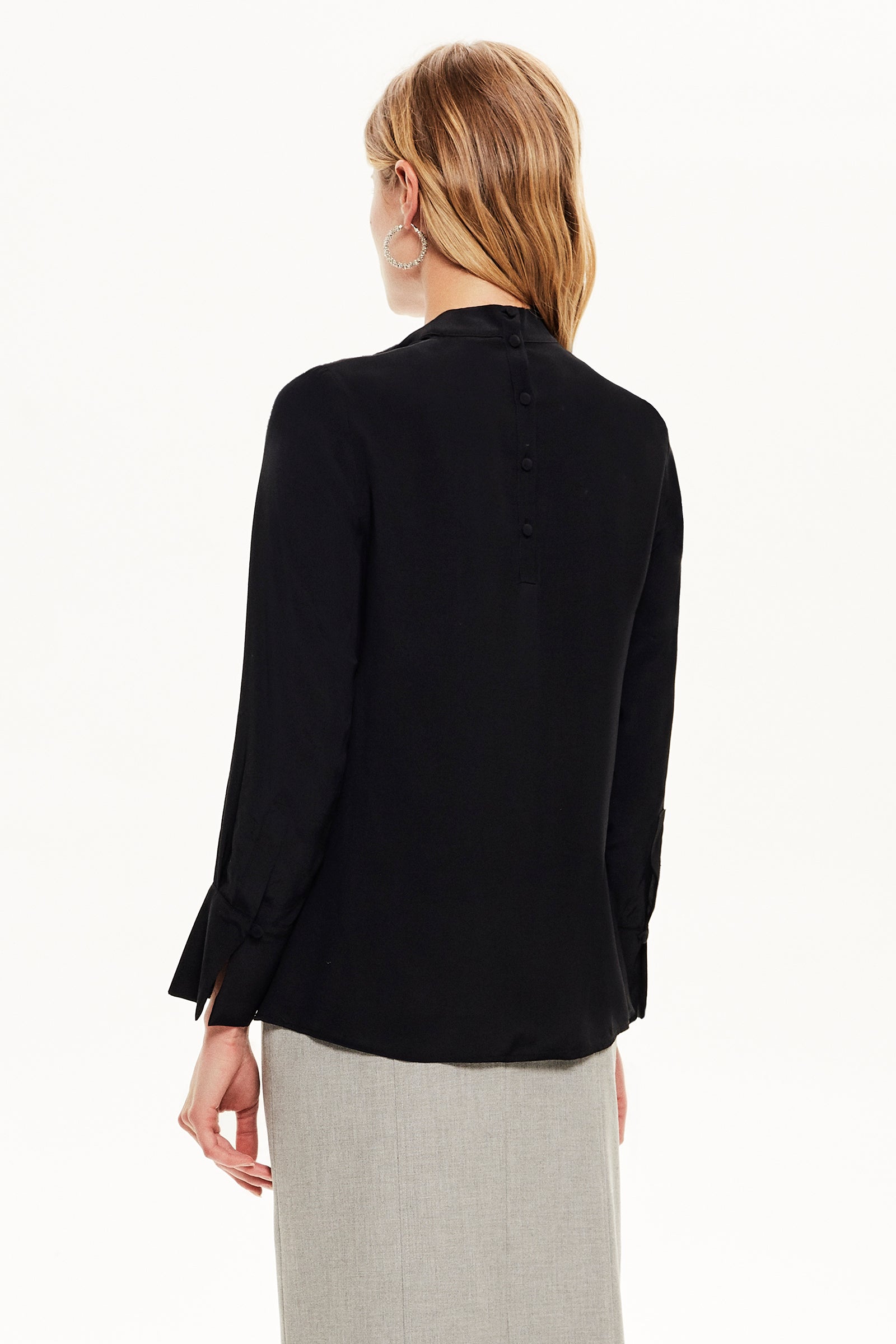 Yakası Bağlamalı Bluz