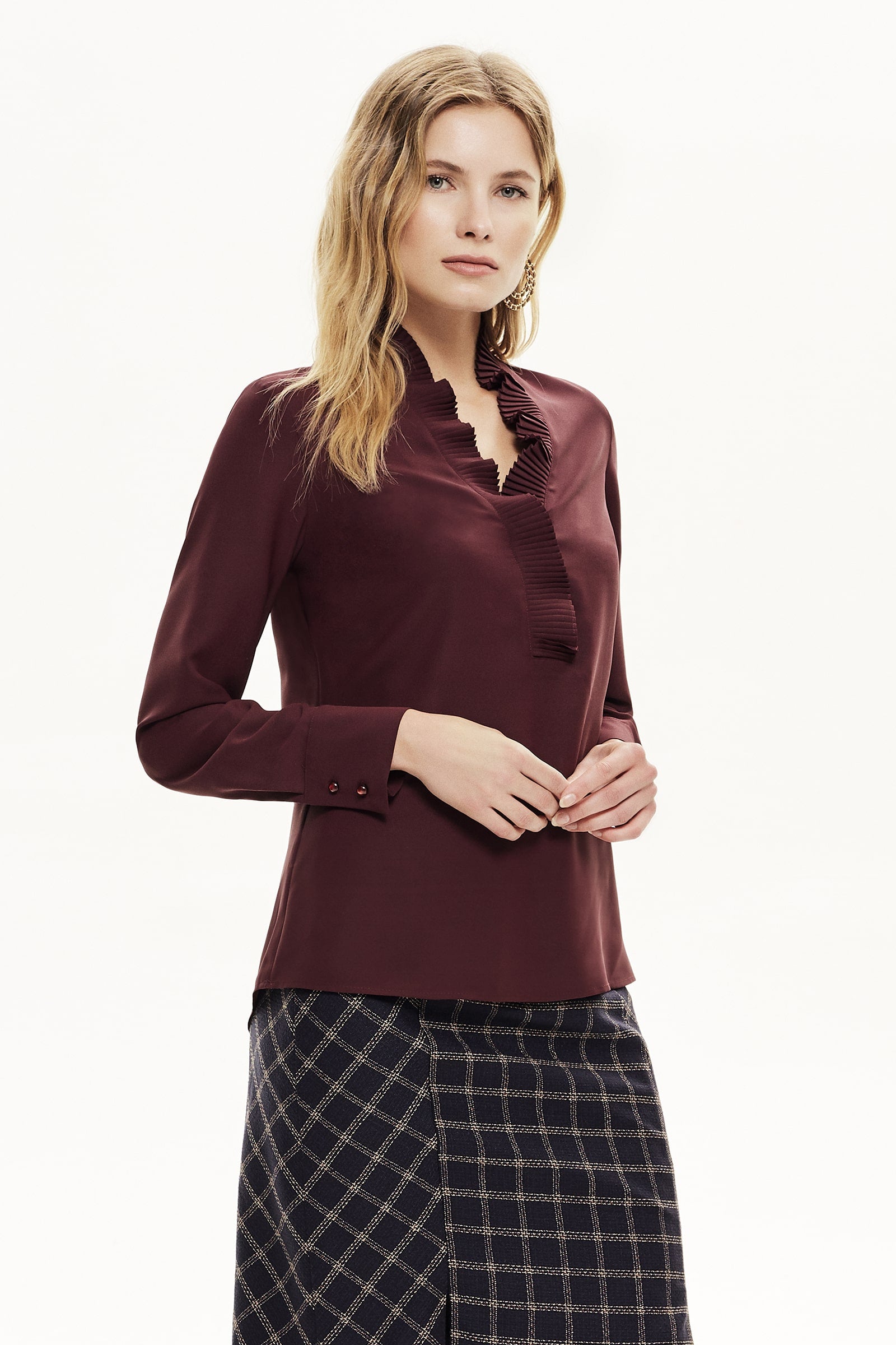 Pilise Detaylı Yarım Patlı Bluz