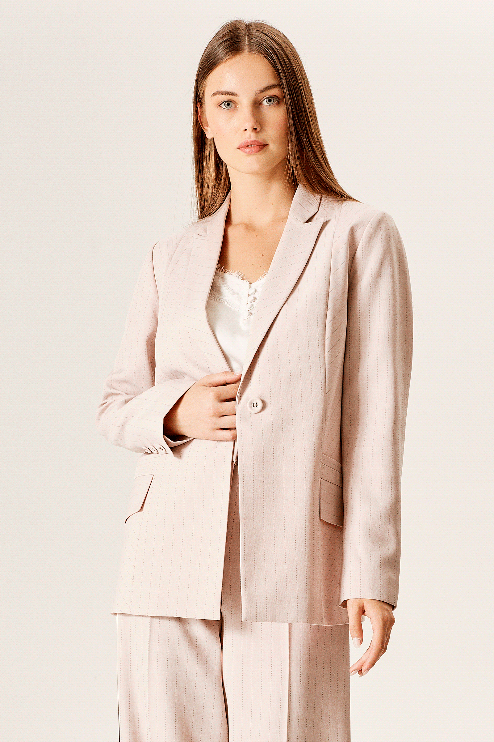 Fularlı Cep Detaylı Blazer Ceket
