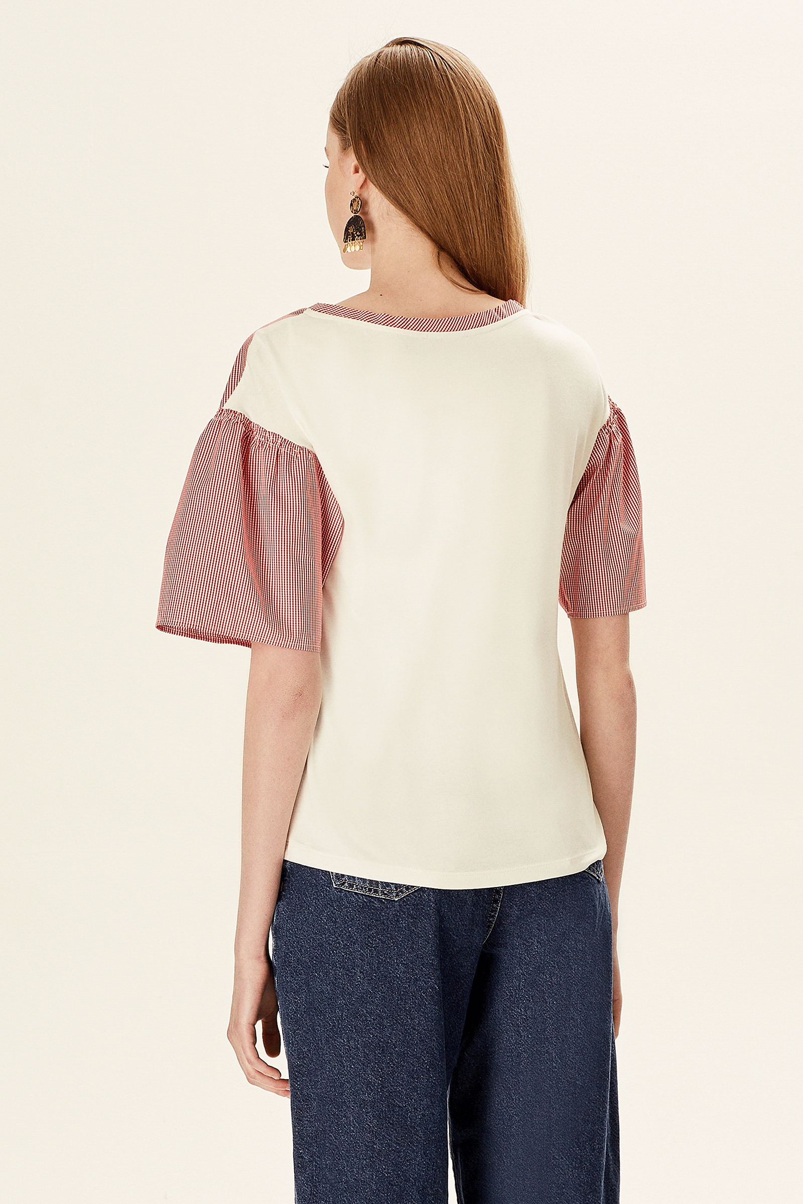 Kolları Volanlı Arkası Penye Bluz