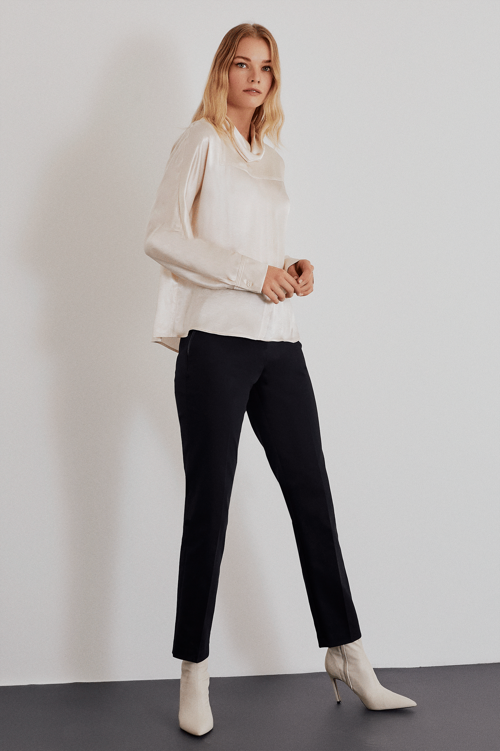 Yarasa Kol Dökümlü Bluz