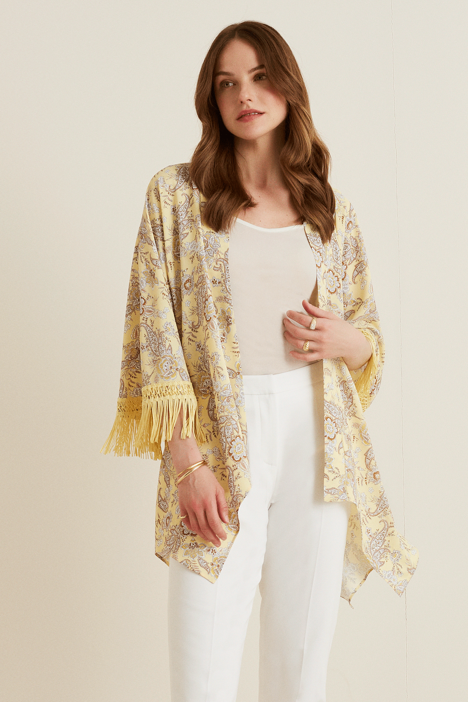 Kolları Püsküllü Asimetrik Kimono