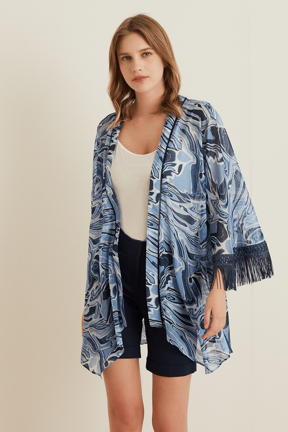 Kolları Püsküllü Asimetrik Kimono
