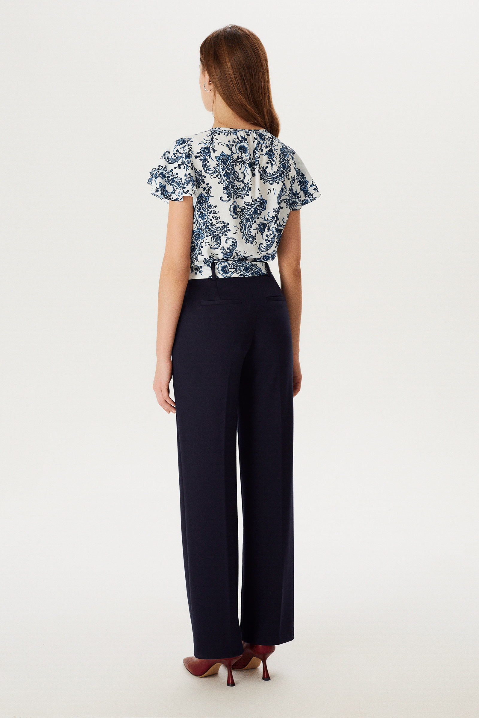 Beli Kuşaklı Bol Paça Örme Pantolon