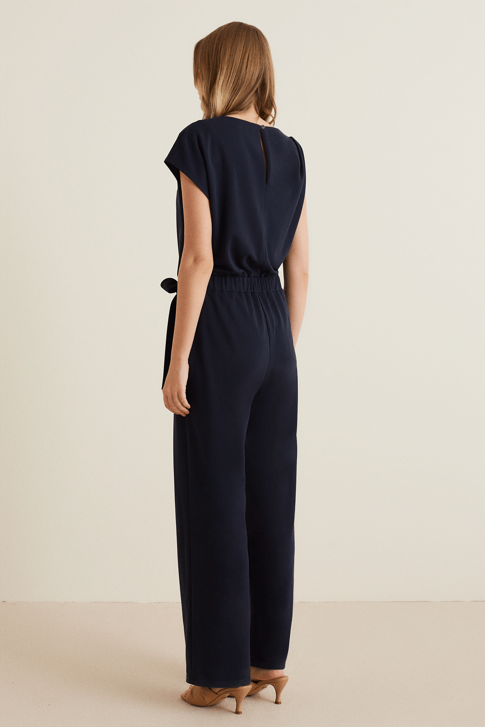 Degaje Yaka Düşük Kollu Penye Tulum