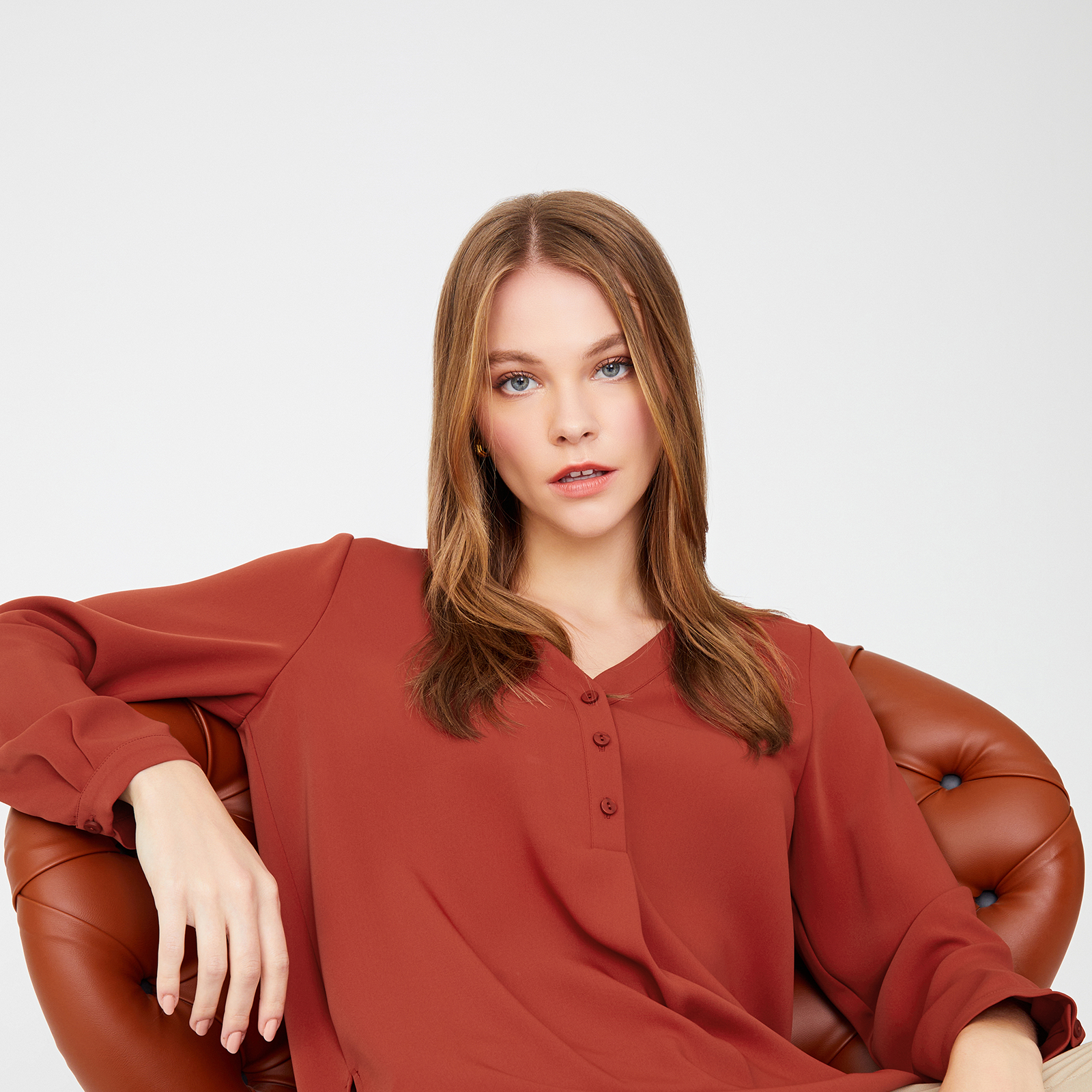 Dökümlü Detaylı Gömlek