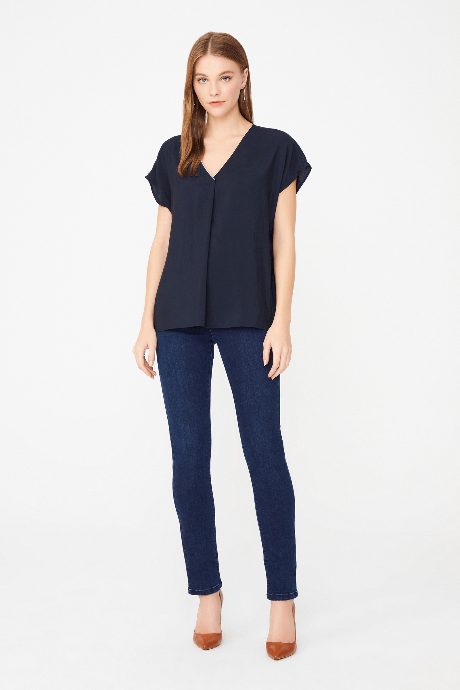 Yakası Zincir Aksesuar Detaylı Bluz