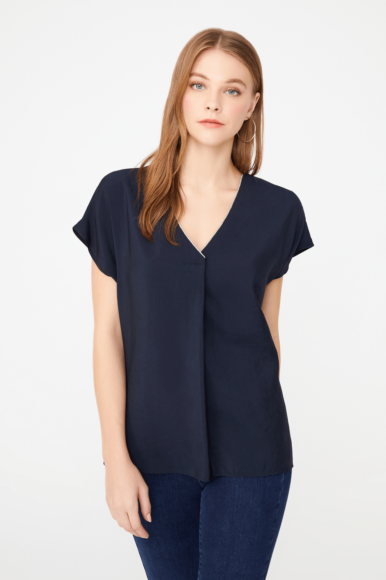 Yakası Zincir Aksesuar Detaylı Bluz